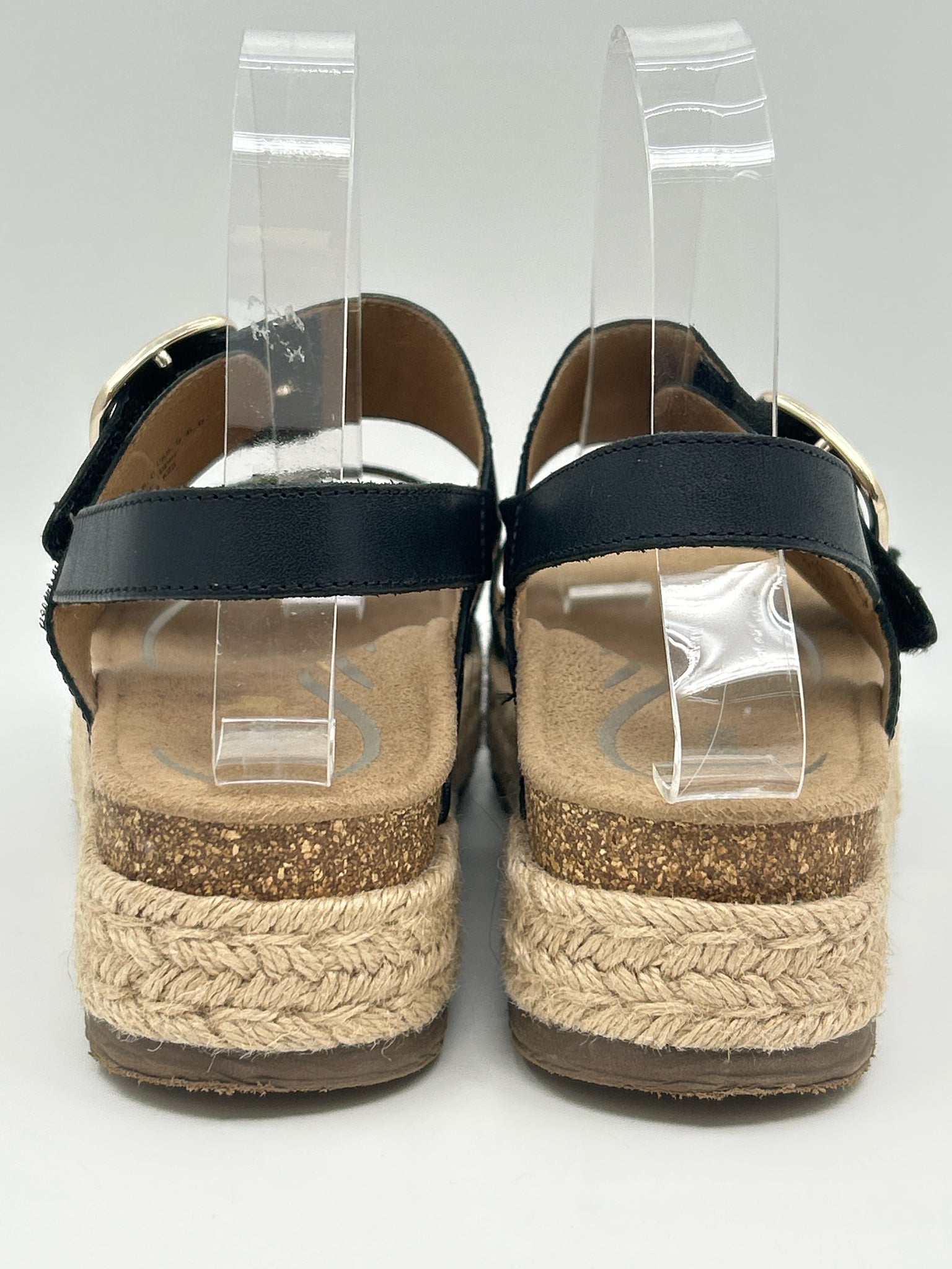 AETREX Size 7.5 Black Women Sandal
