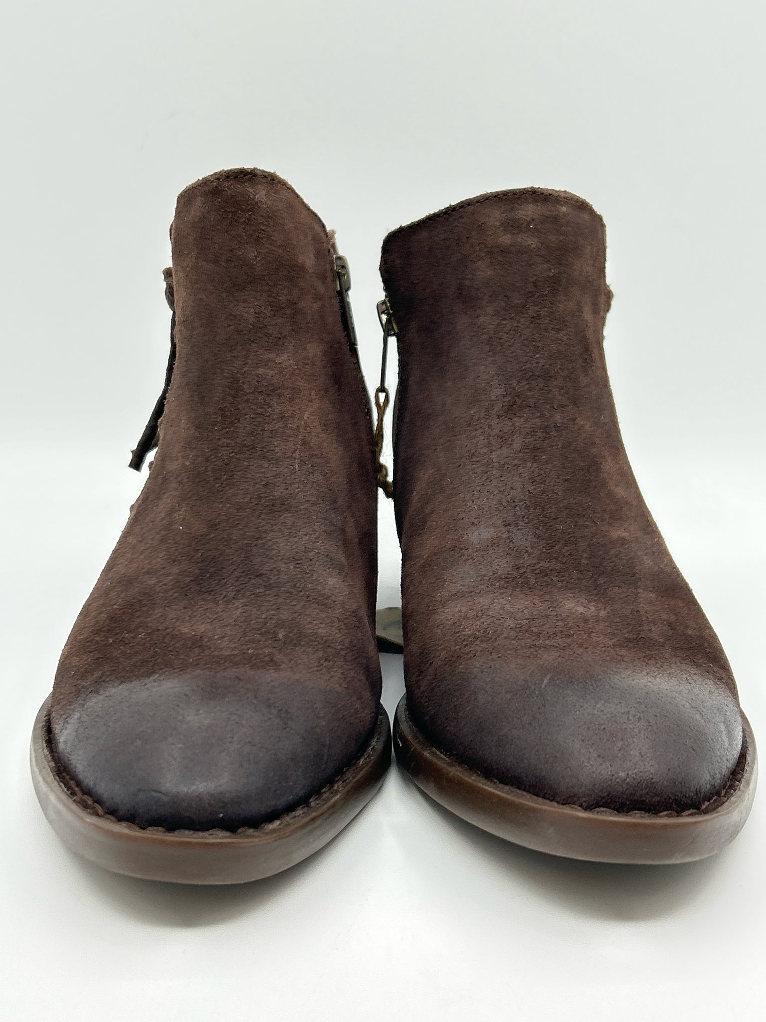 BORN NWT Size 9M DARK BROWN Women Booties