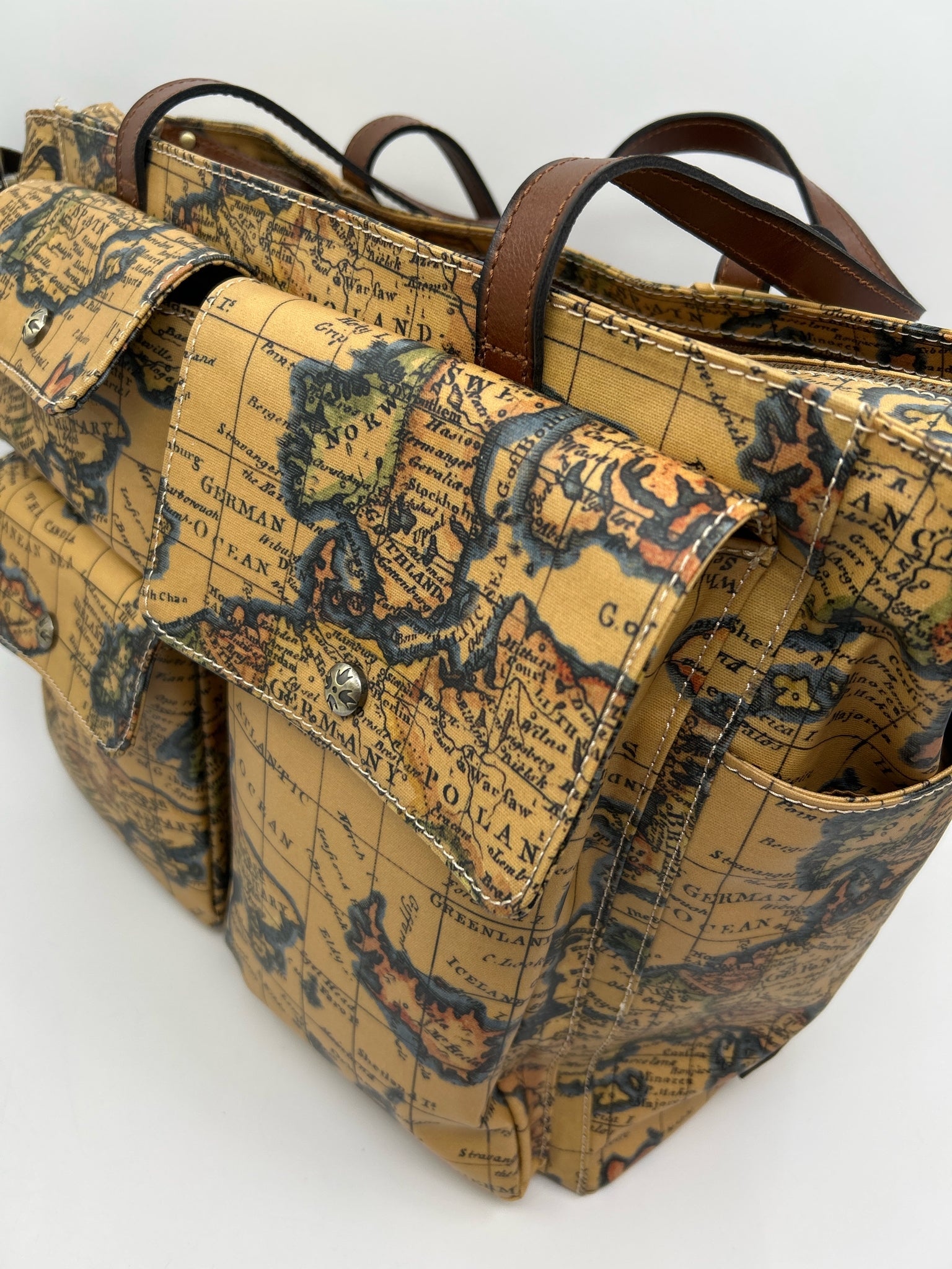 PATRICIA NASH TAN PRINT Women Tote
