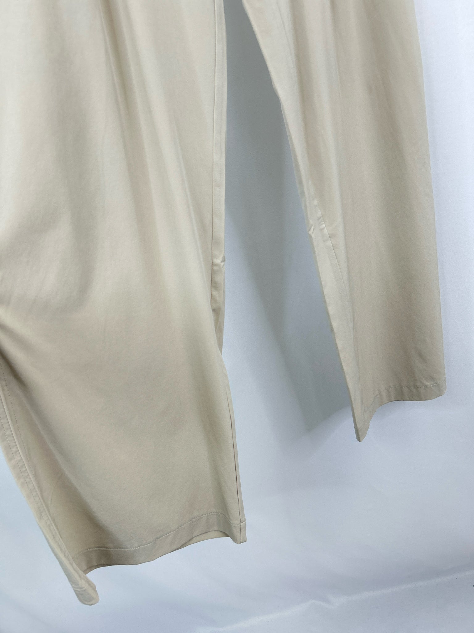 VUORI Size L Cream Women Pants