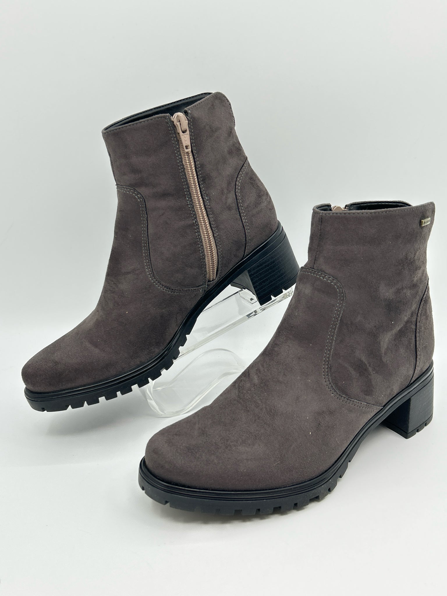 ARA Size 8 Brown Women Booties