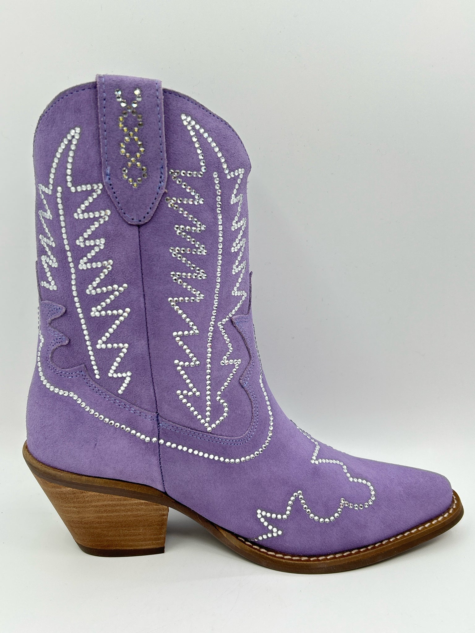 DINGO Size 7.5W Lavender Women Boots