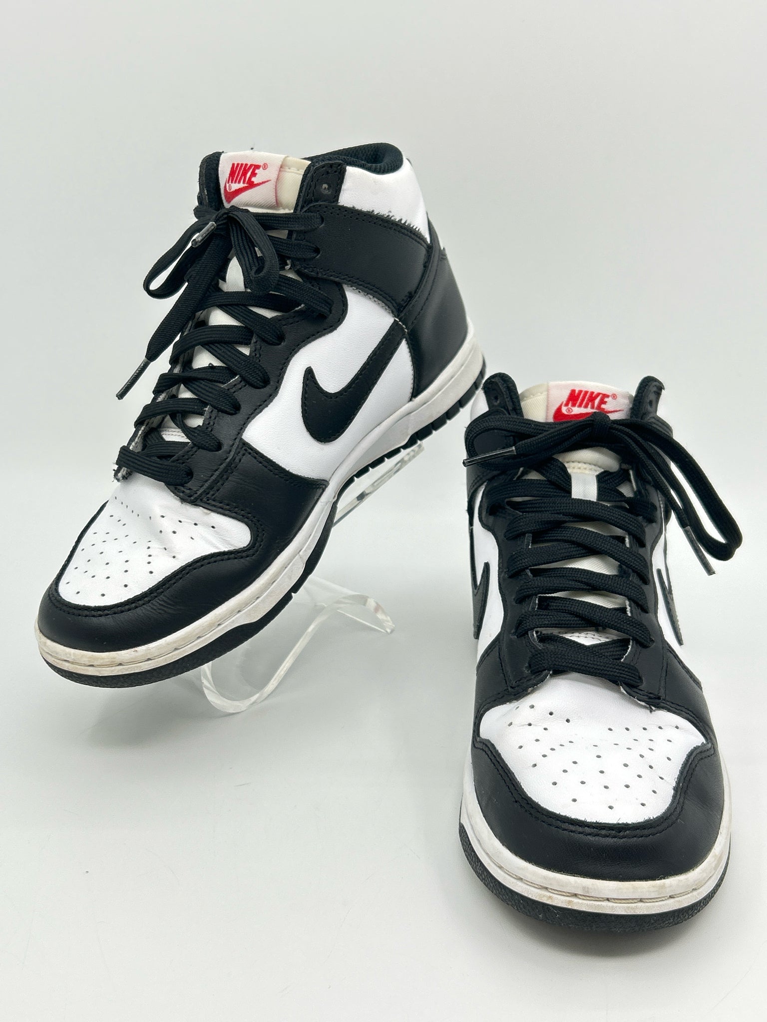 NIKE Size 7 Black & White Women Sneakers