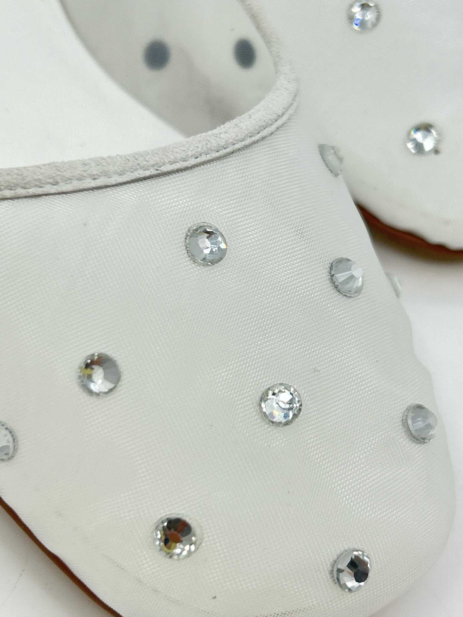 JEFFREY CAMPBELL Size 6 White Women Flats