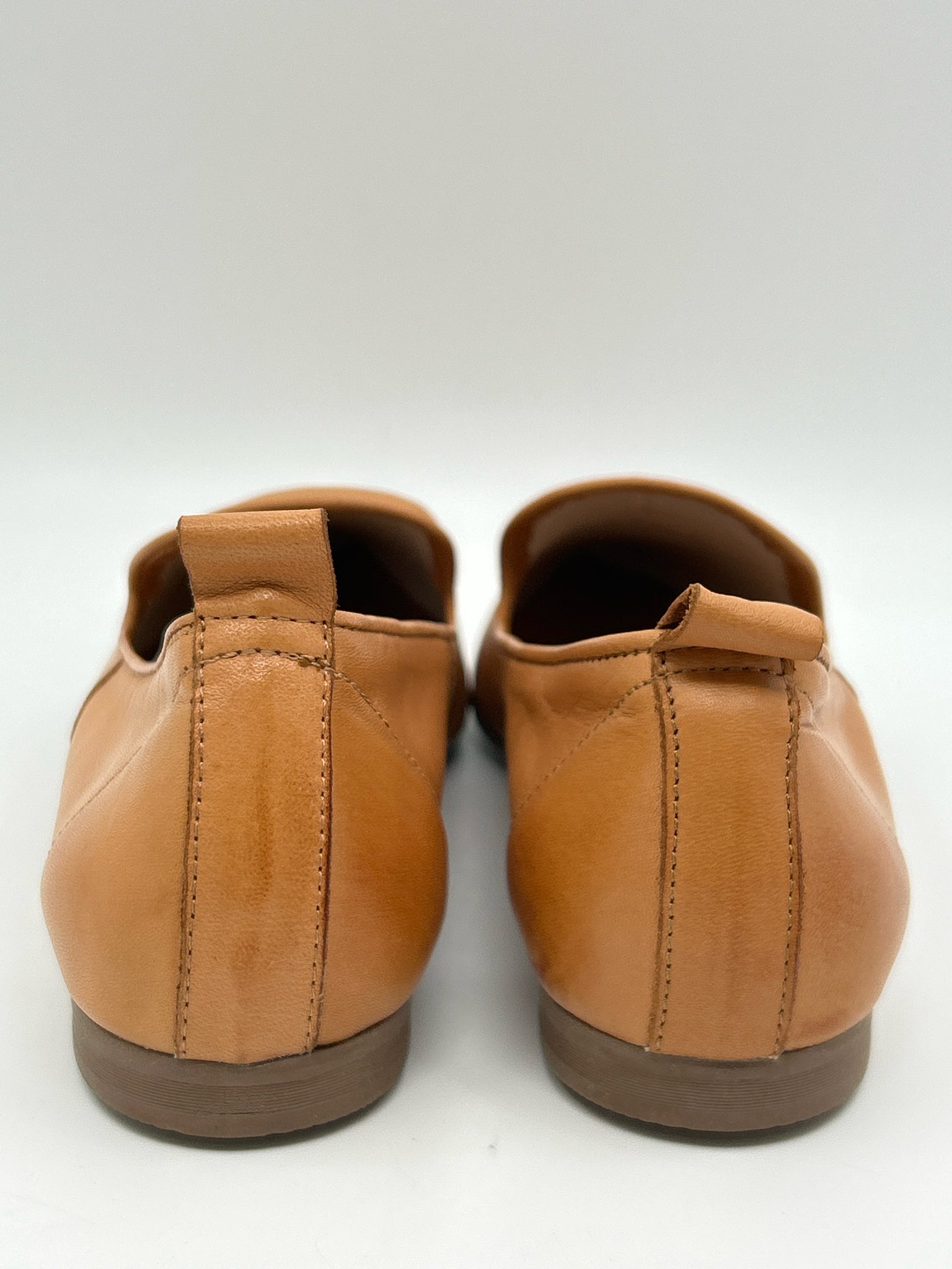 BUENO Size 39 Tan Women Shoes
