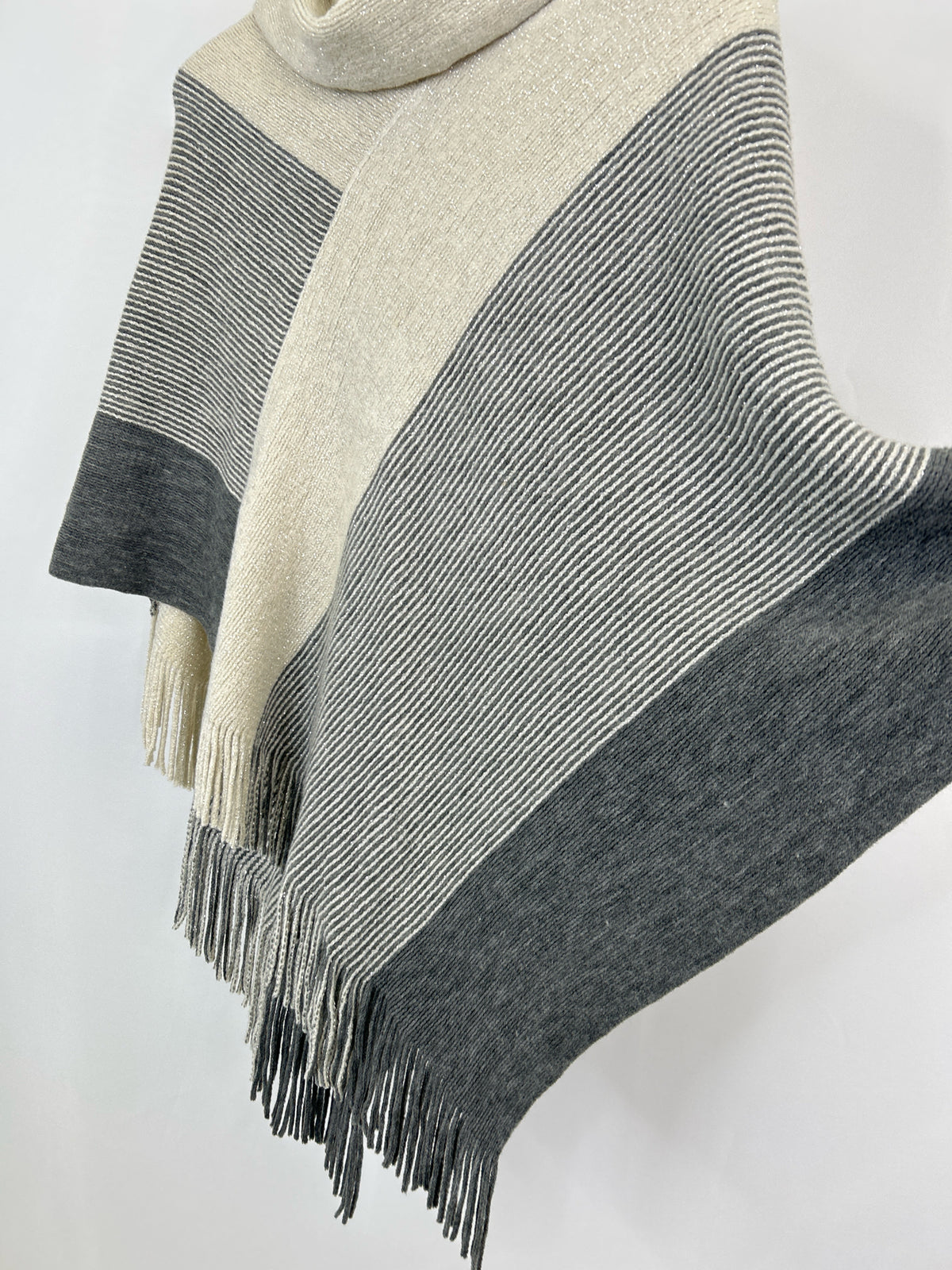 CHICO'S Size One Size Beige & Grey Women Poncho