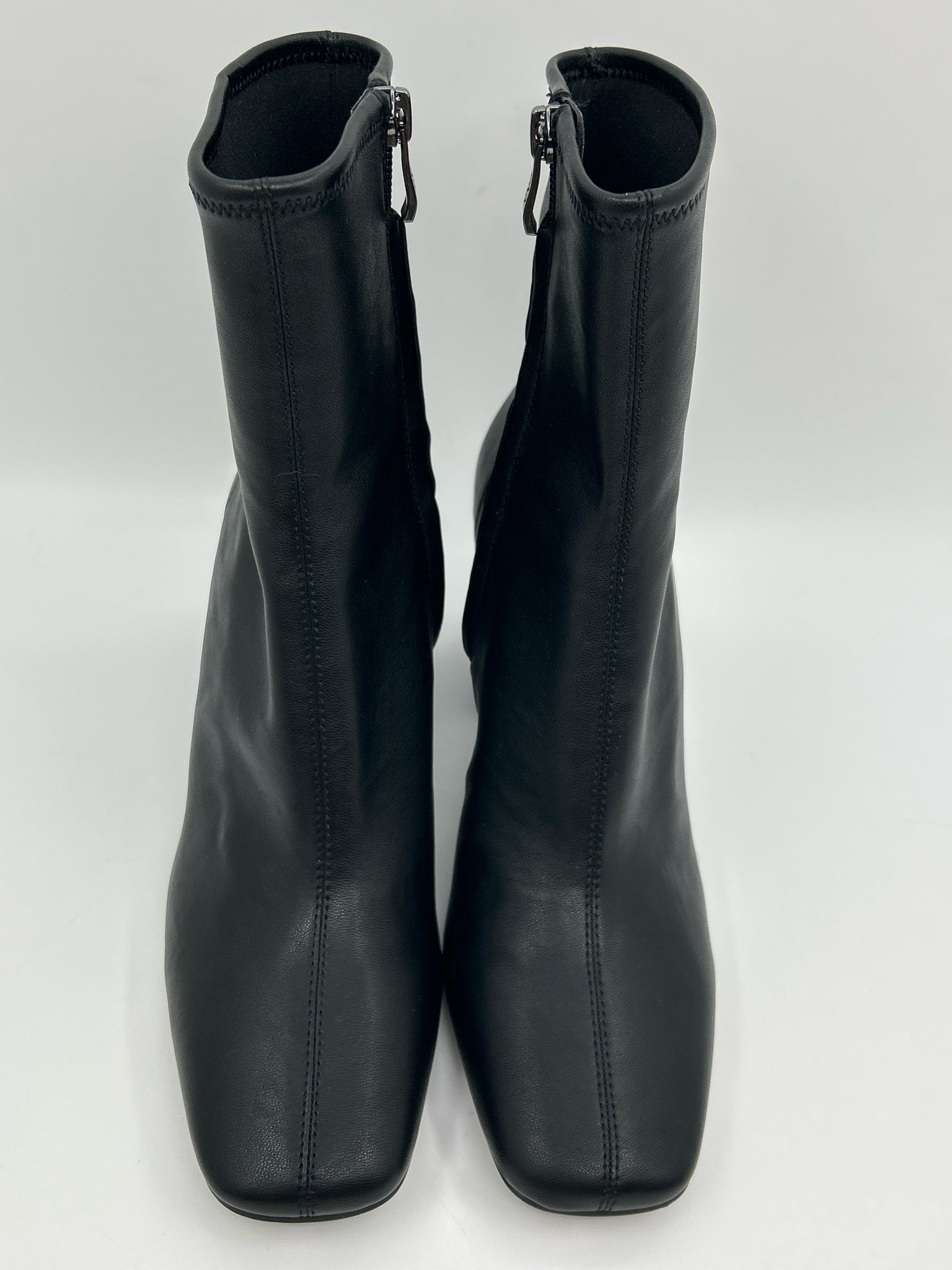 DKNY Size 8.5M Black Women Booties