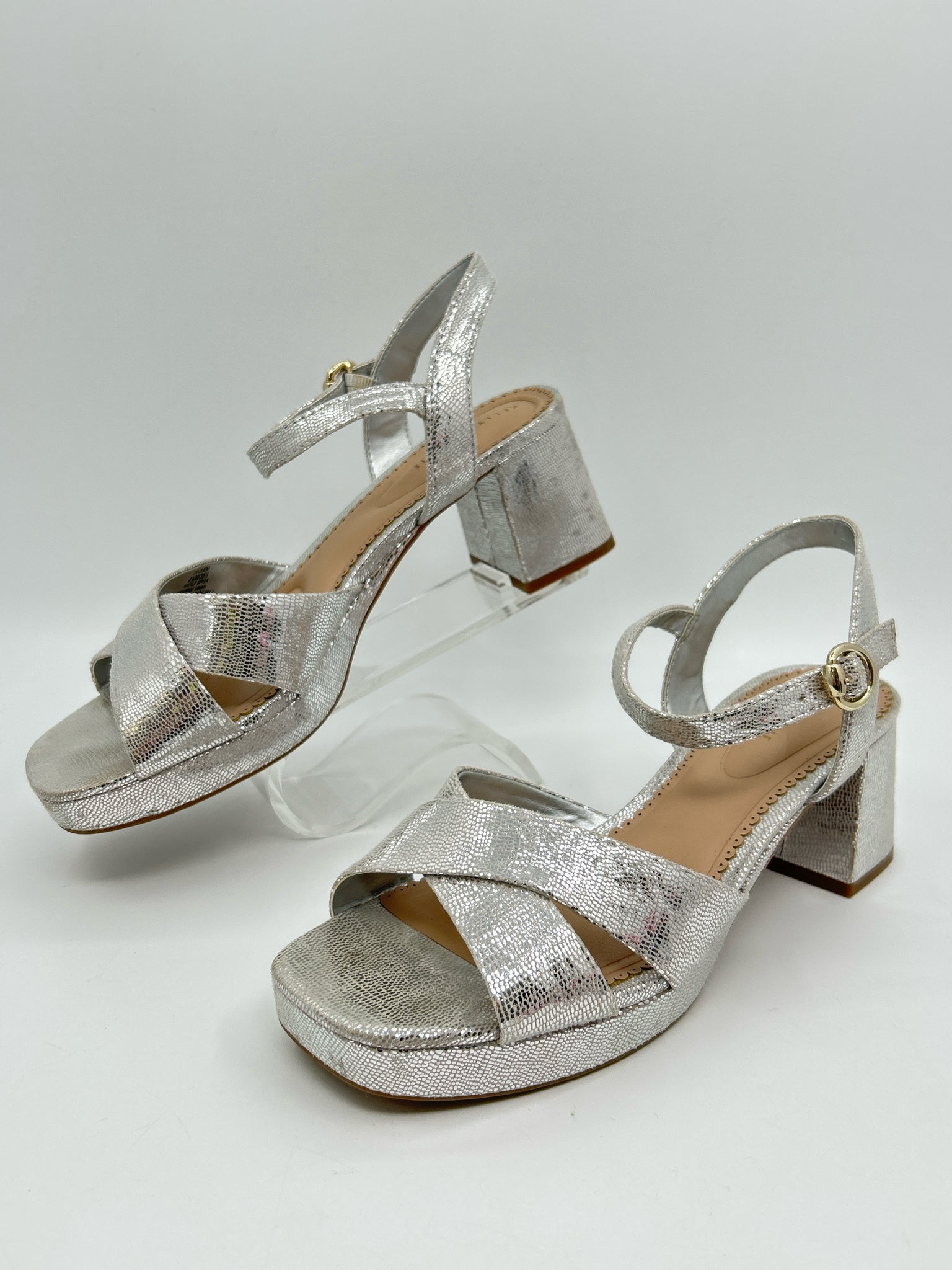 KELLY & KATIE Size 8.5M Silver Women Sandal