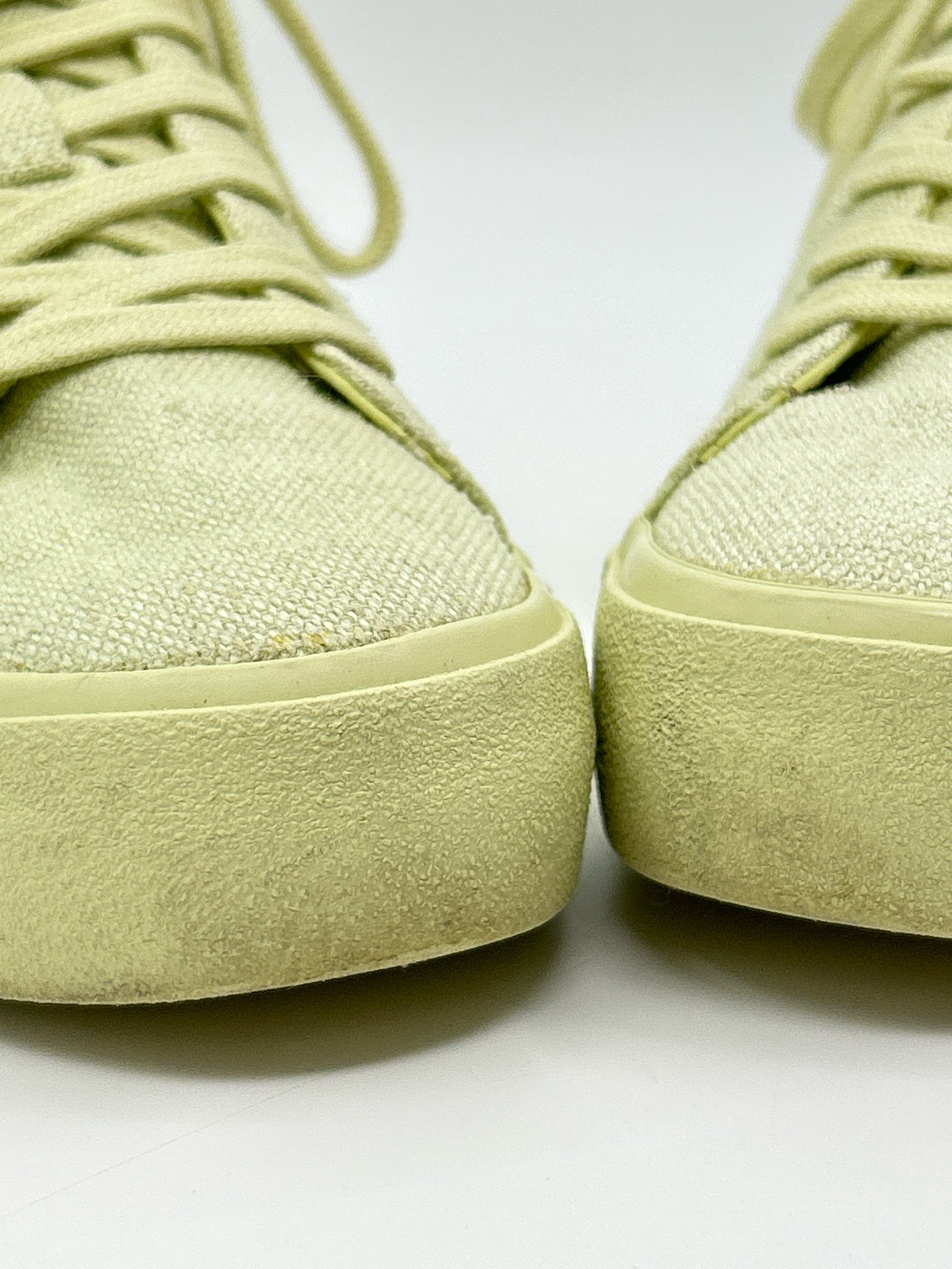 VINCE Size 8.5M Green Women Sneakers