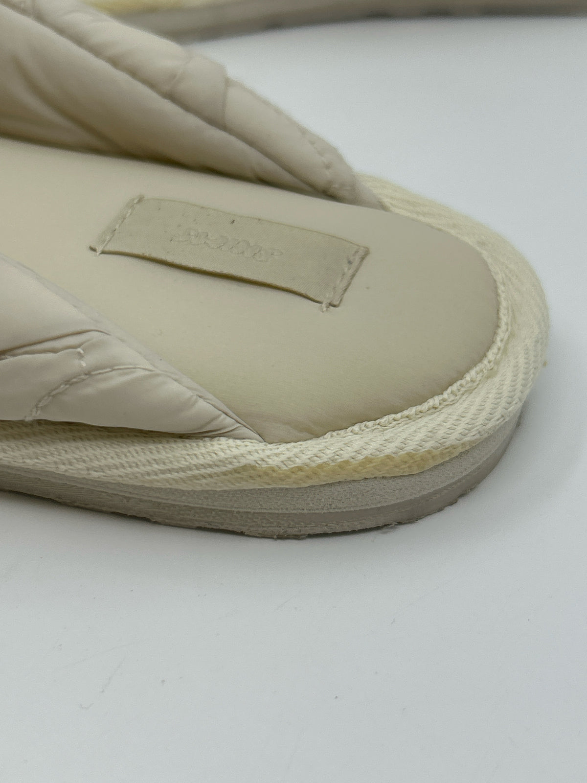 SKIMS Size 38/8 Beige Women Flats