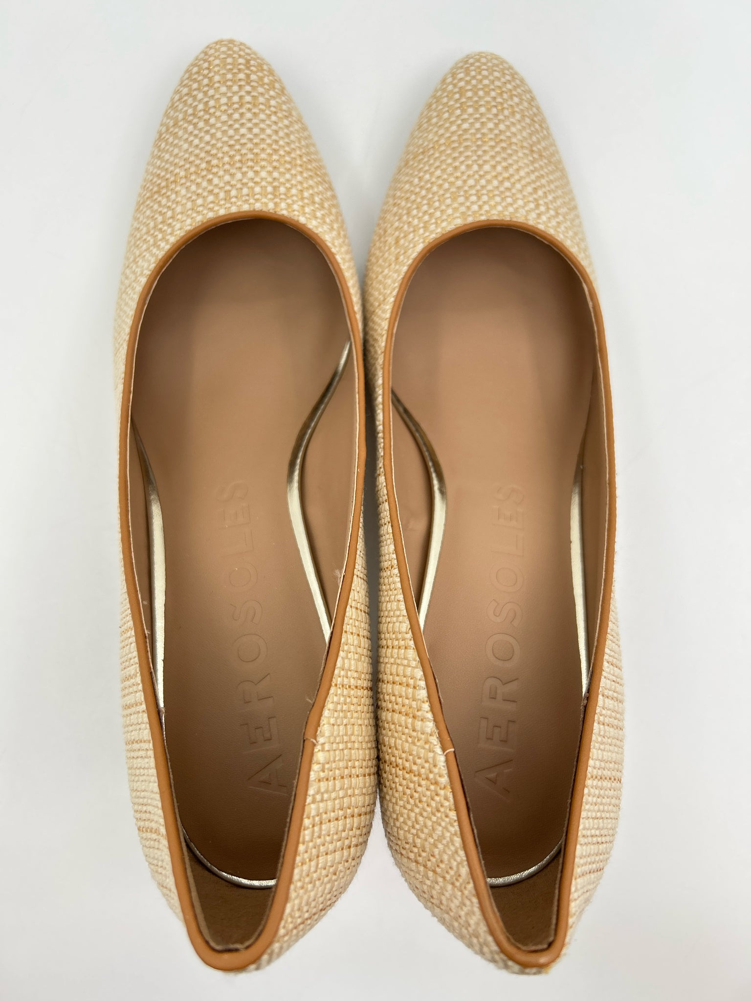 AEROSOLES Size 11M Natural Women Pumps