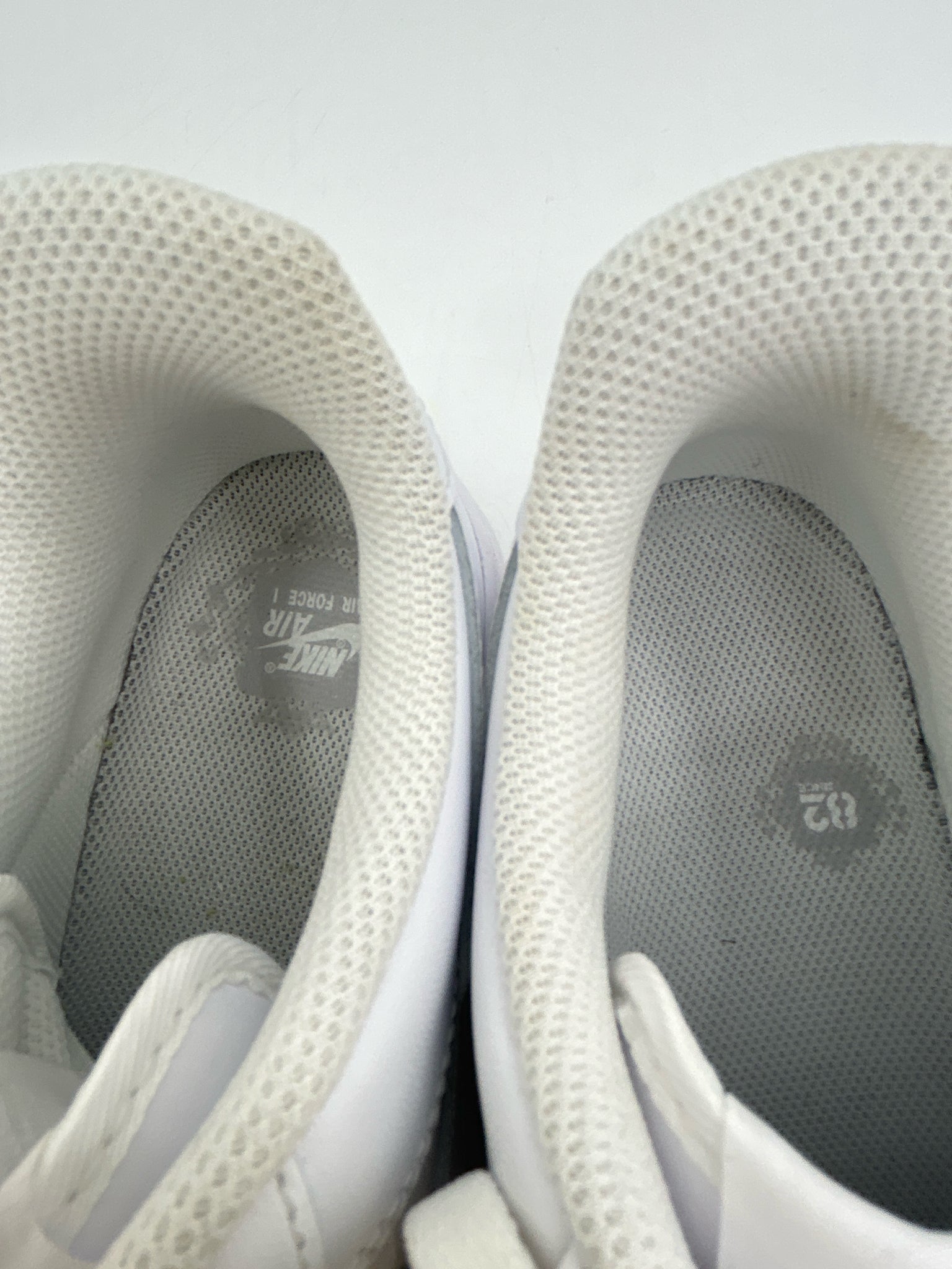 NIKE Size 8.5 White Women Sneakers