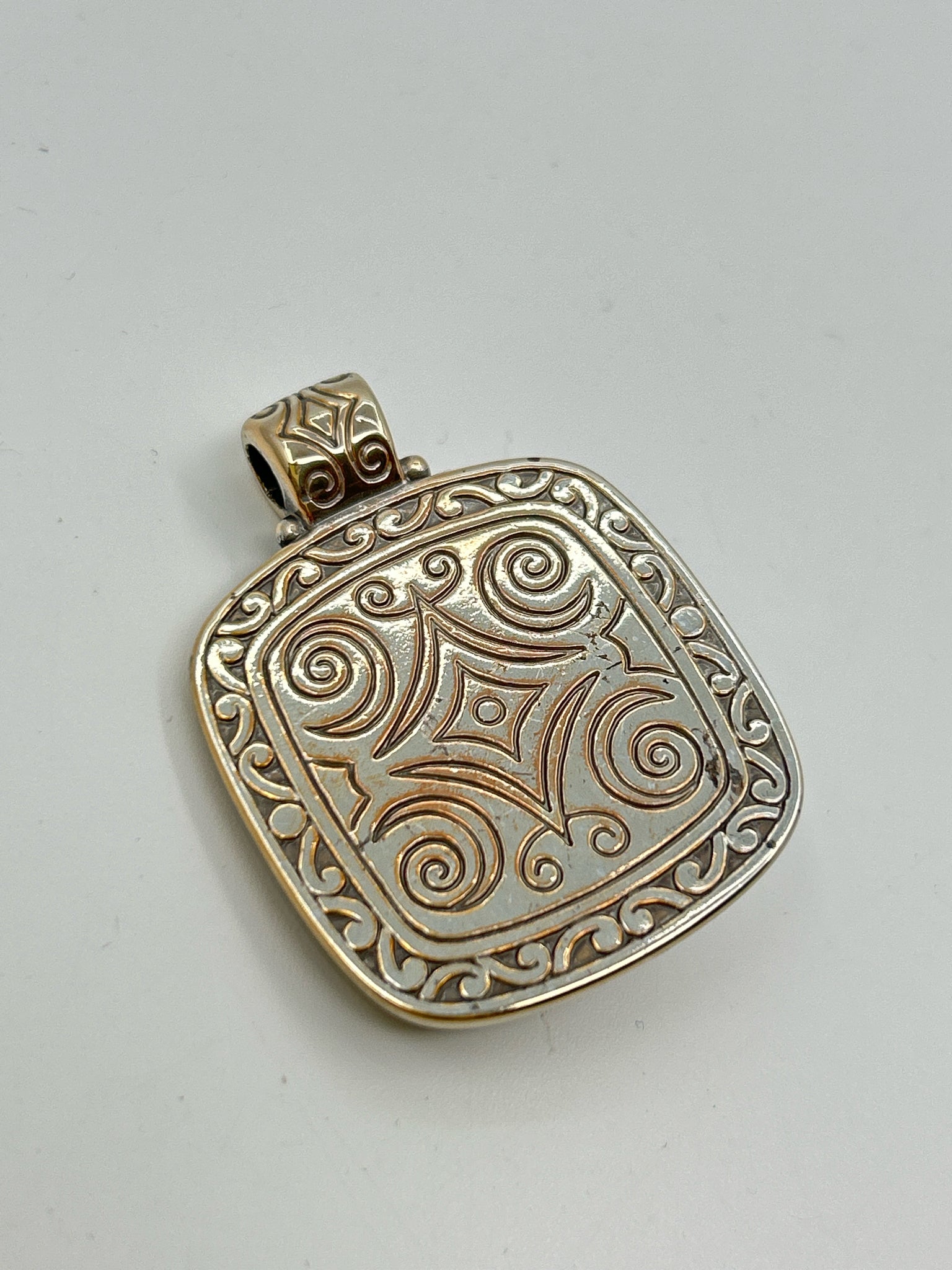 BRIGHTON Pendant