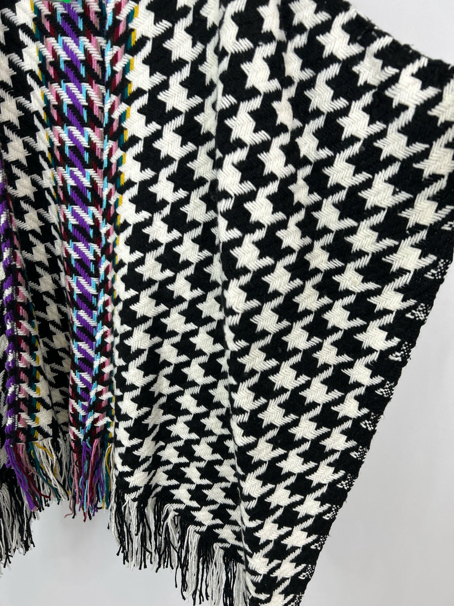 CHICO'S Size One Size Black and White Women Poncho