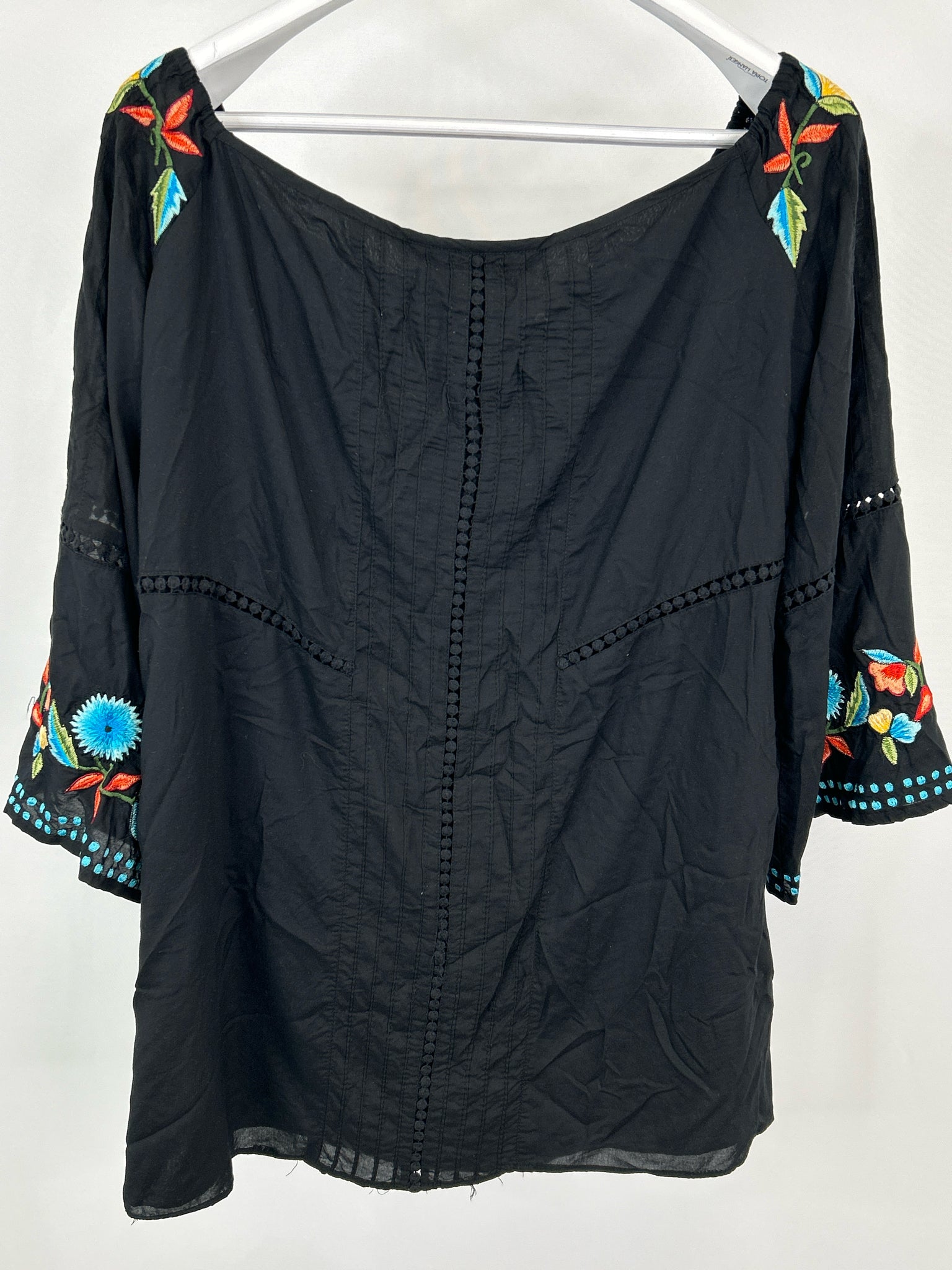 VINTAGE COLLECTION Size S Black Floral Women Top