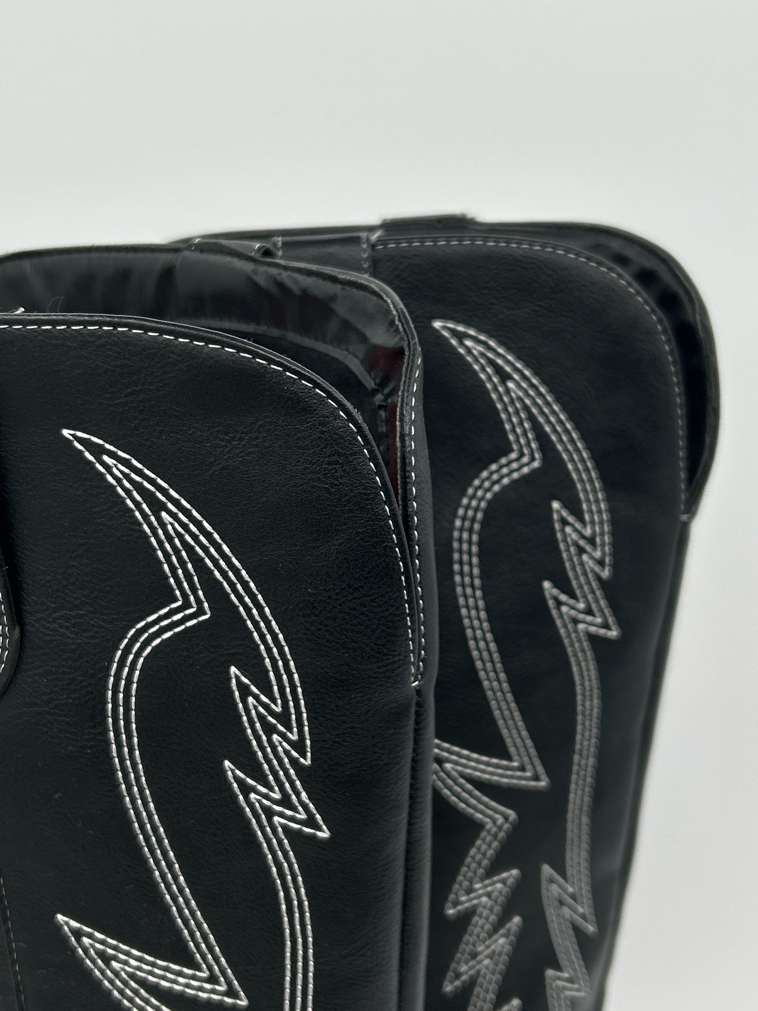 SODA Size 8 Black Women Boots