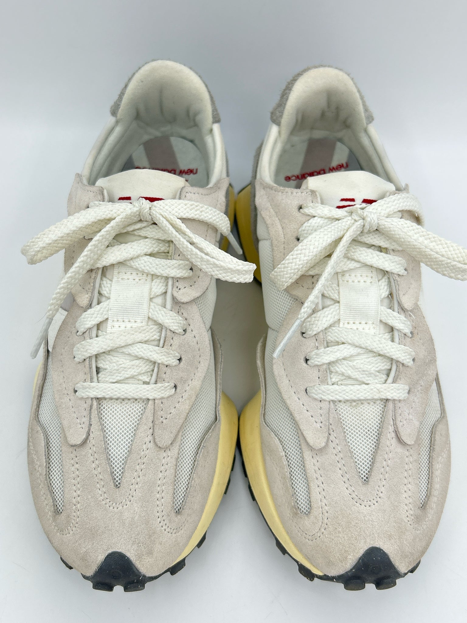 NEW BALANCE Size 7M Grey and white Women Sneakers