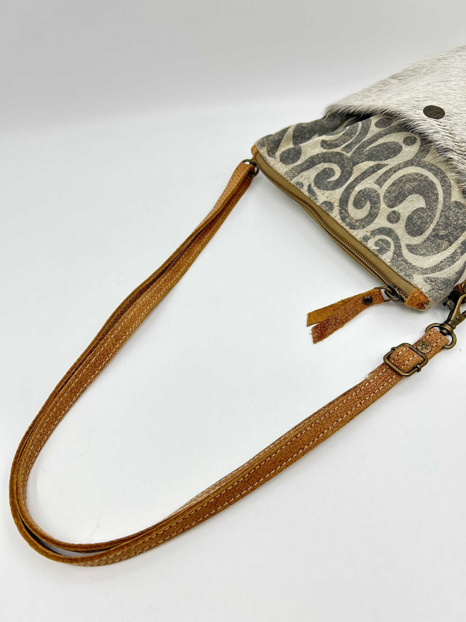 MYRA BAG NWT Gray Print Women Purse