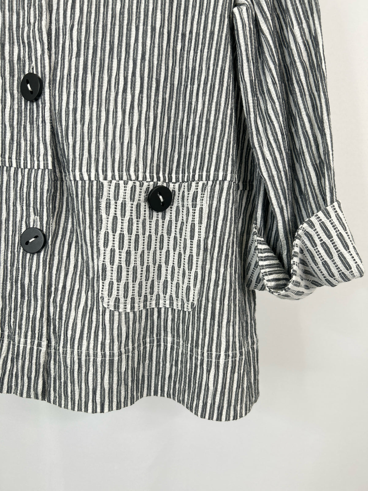 HABITAT NWT Size S GRAY STRIPED Women Jacket