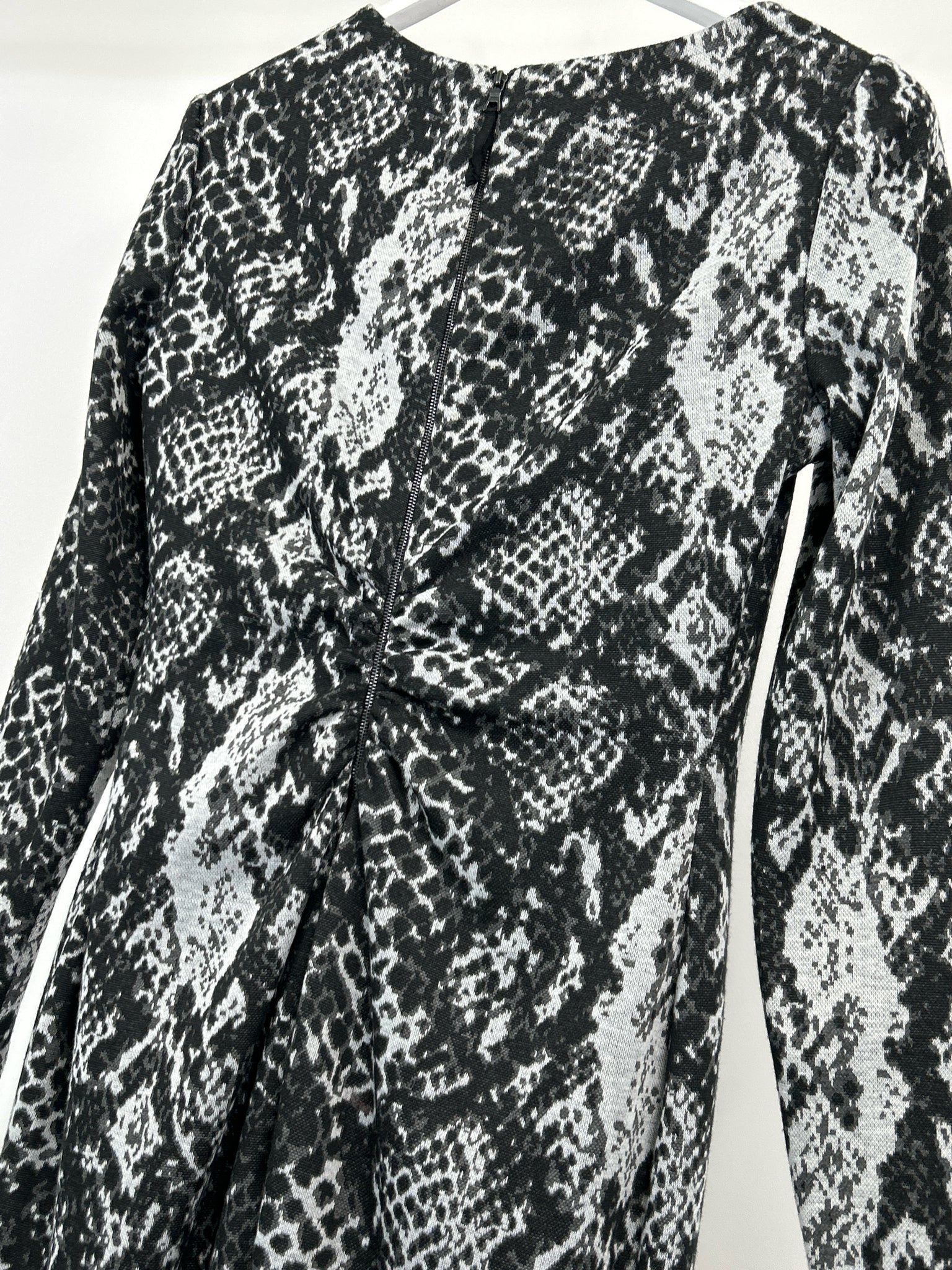 KAY UNGER Size 10 Gray & Black Women Dress