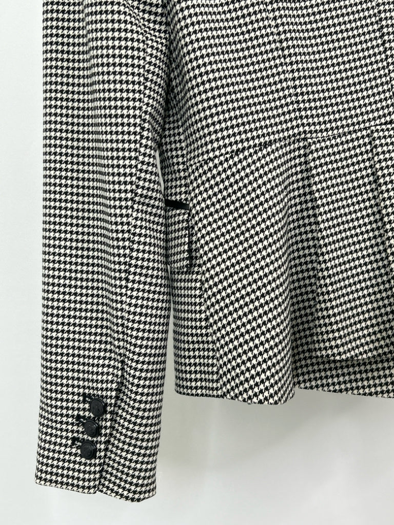 White House Black Market Women Size 8 White and Black Blazer NWT