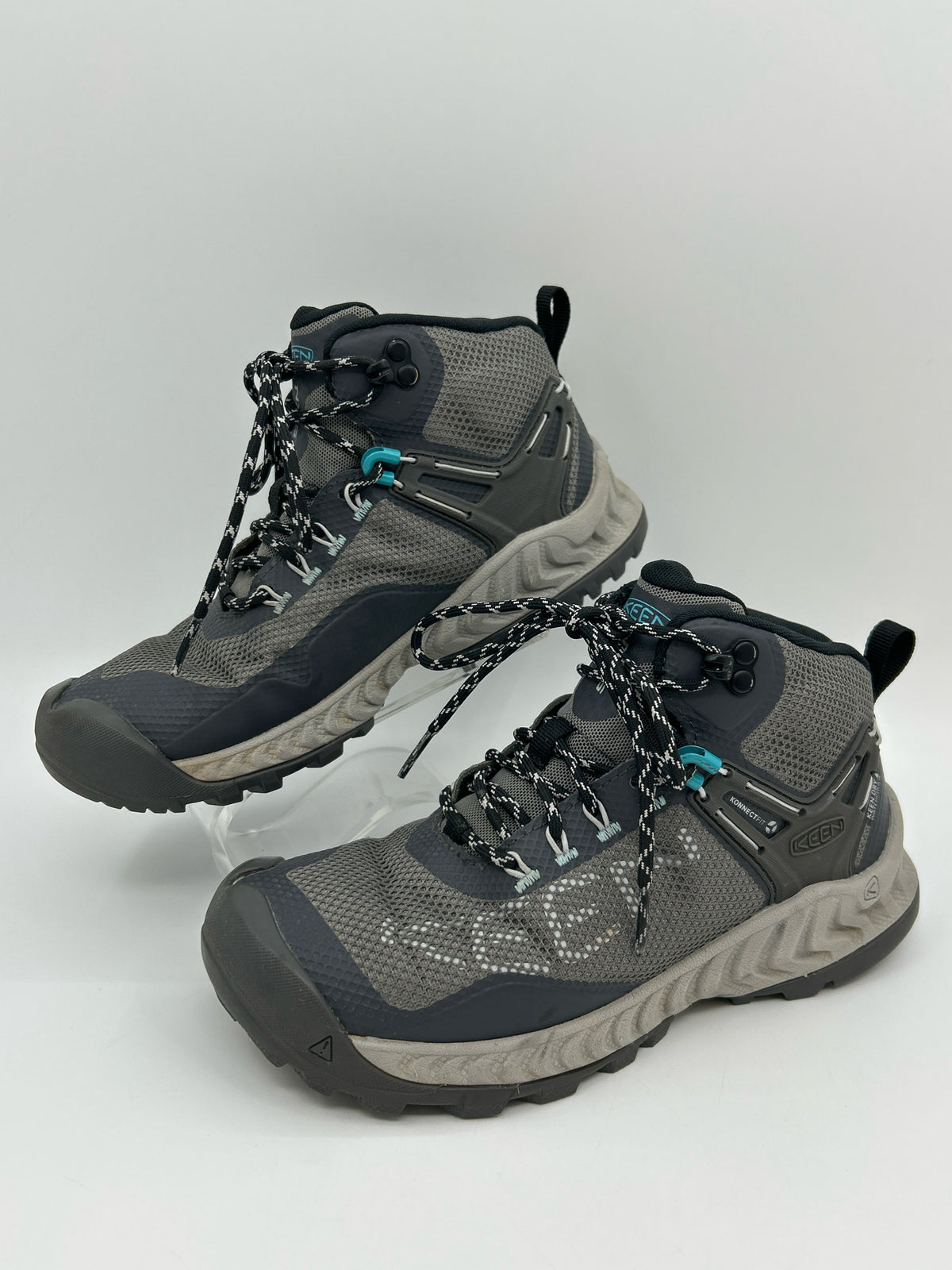 KEEN Size 6 Gray Women Boots