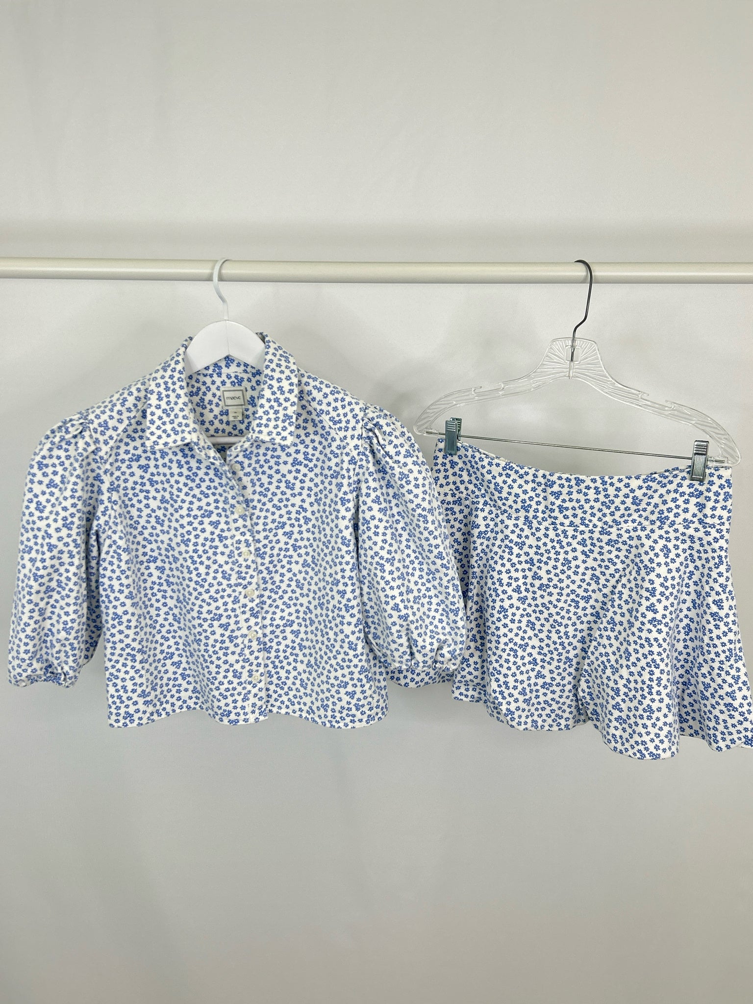 MAEVE Size XS WHITE AND BLUE Women 2-Piece w/skirt