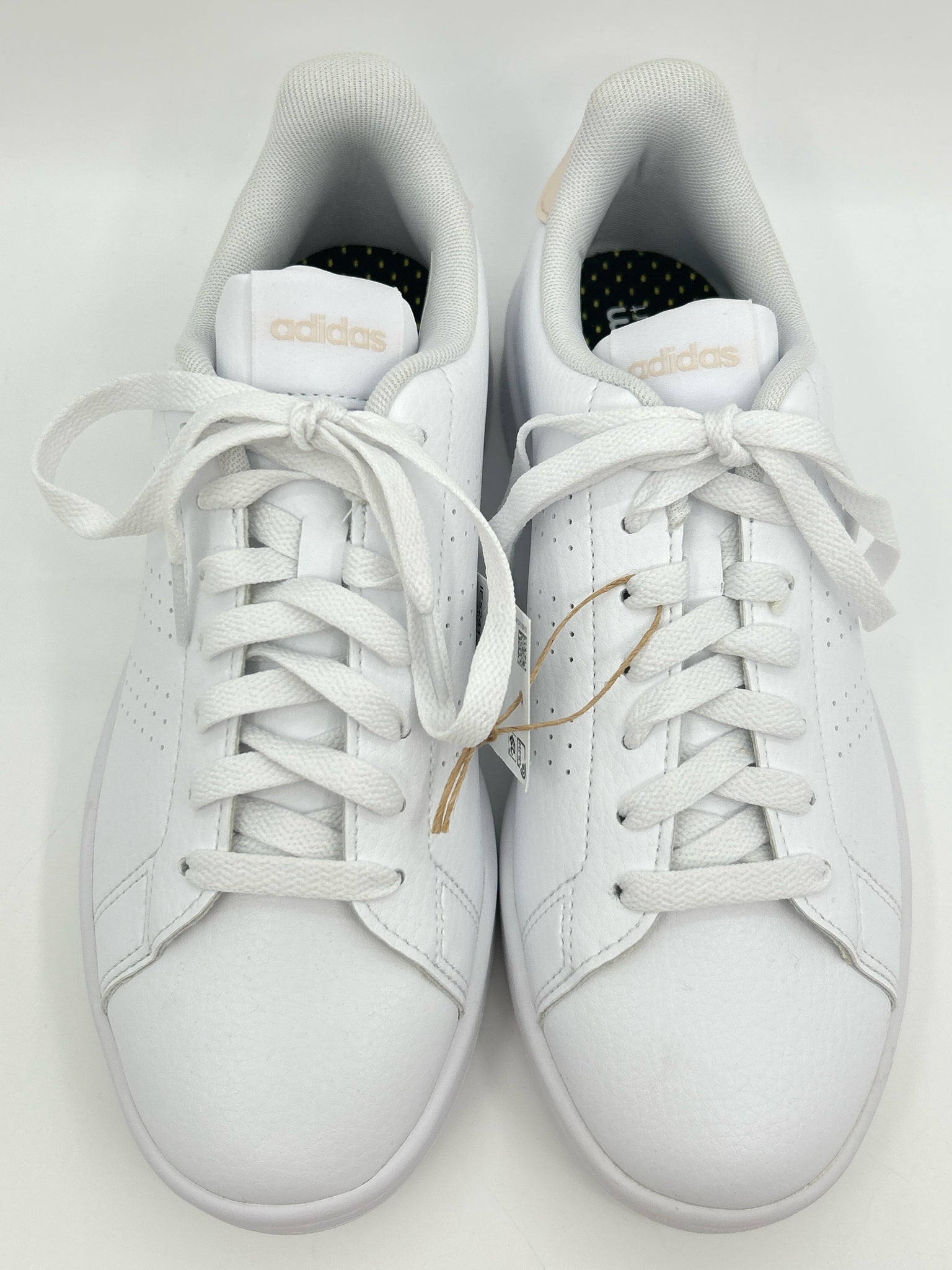 ADIDAS Size 7.5 White Women Sneakers NIB