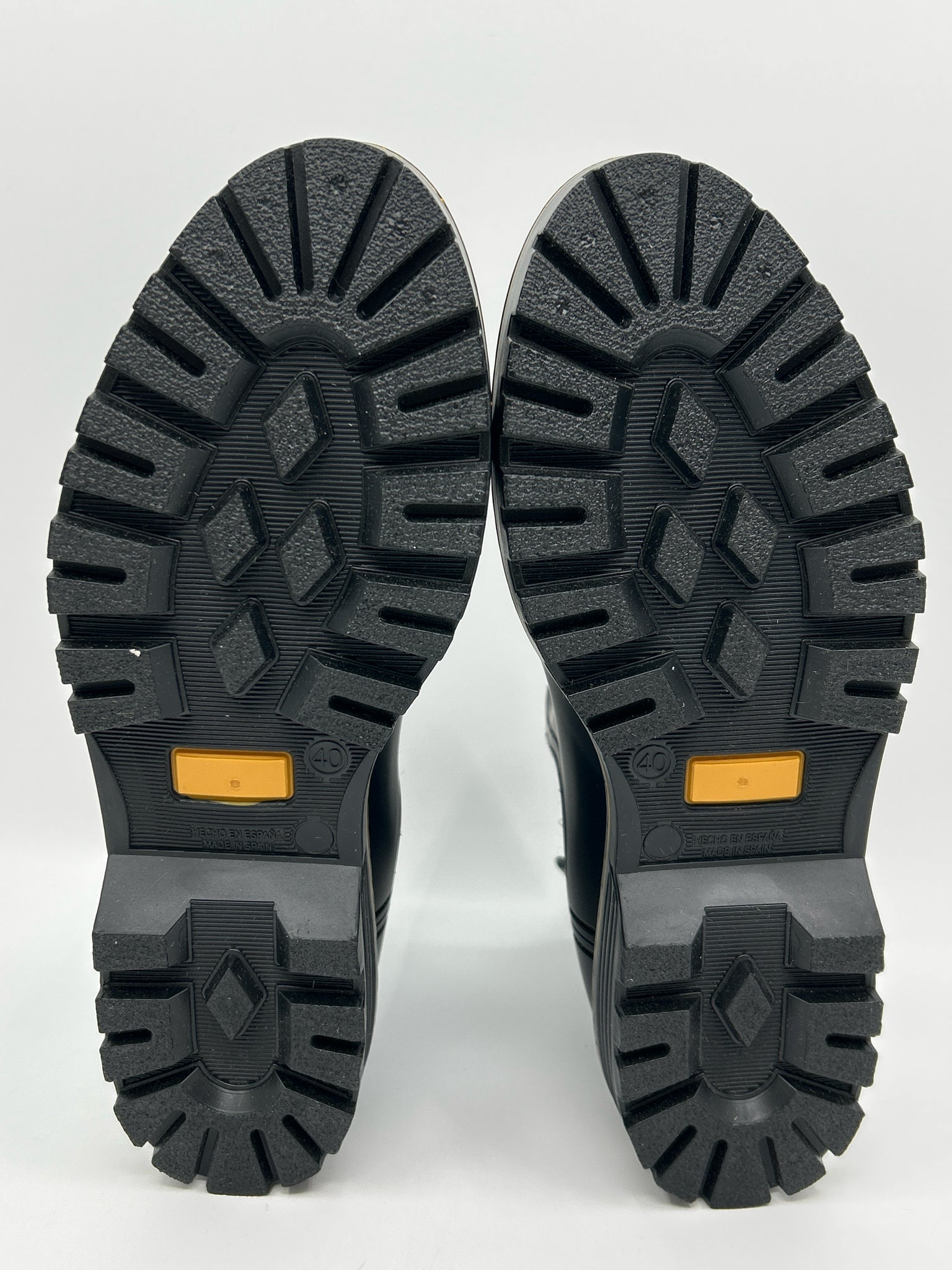 IGOR Size 40/10 Black Women Booties