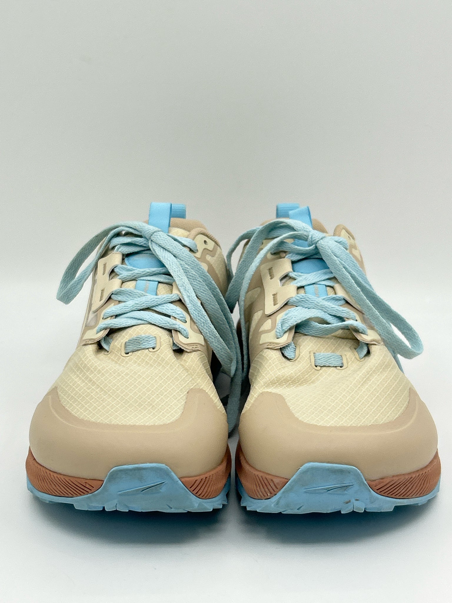 ALTRA Size 9.5W Cream and Blue Women Sneakers