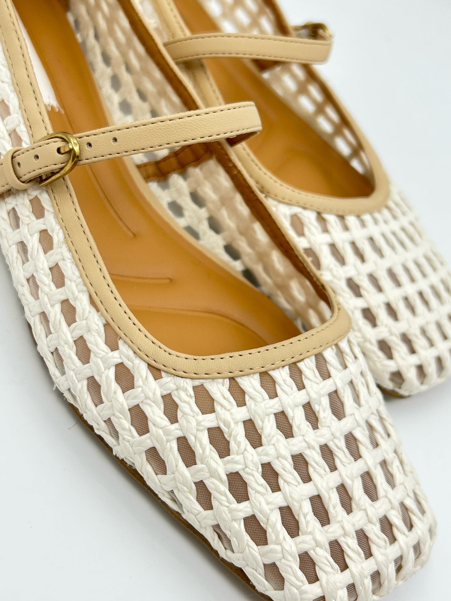 FRANCO SARTO Size 10M Ivory Women Flats