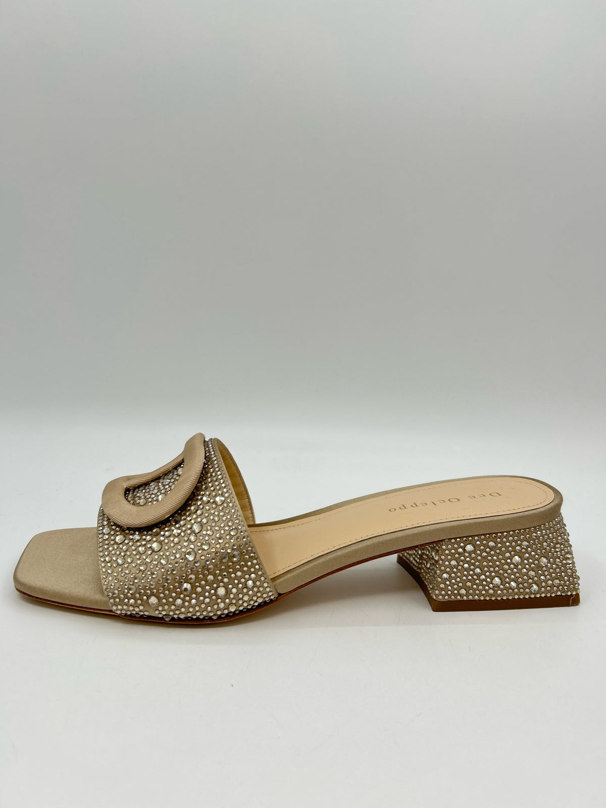 Dee Ocleppo Size 9.5 Champagne Women Sandal