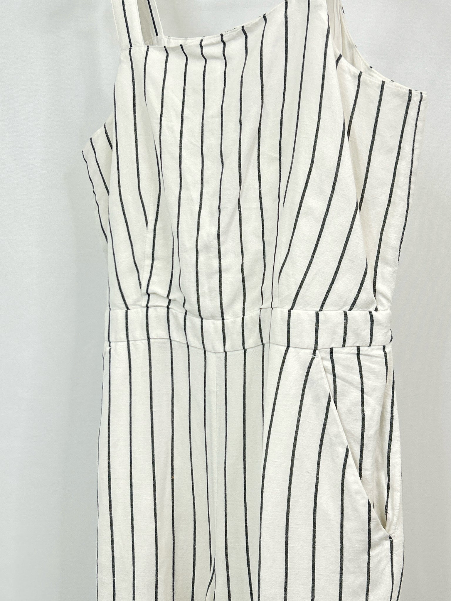 LOFT BEACH Size M White Striped Women Jumpsuit