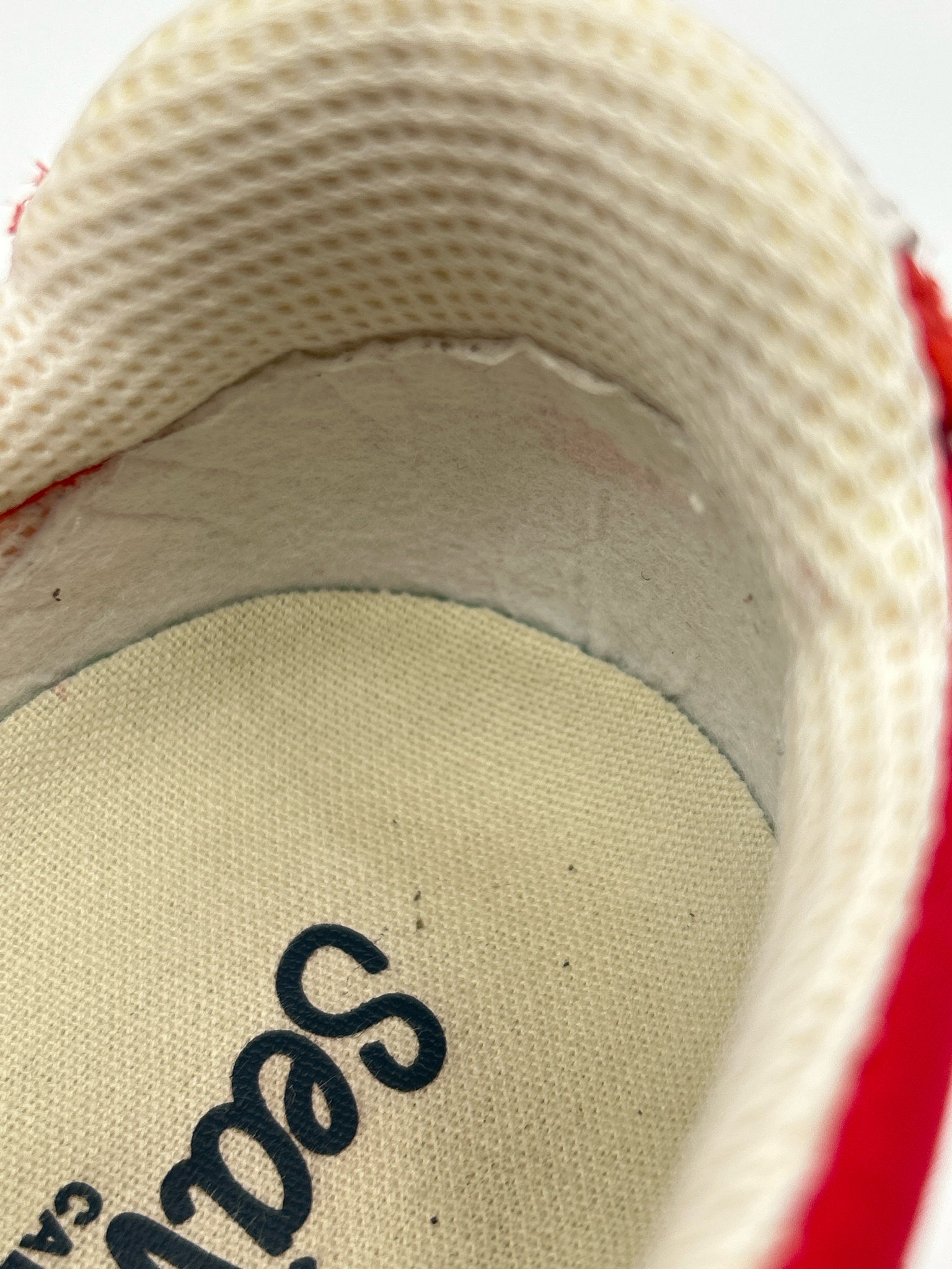 SEAVEES Size 7.5 red and white Women Sneakers