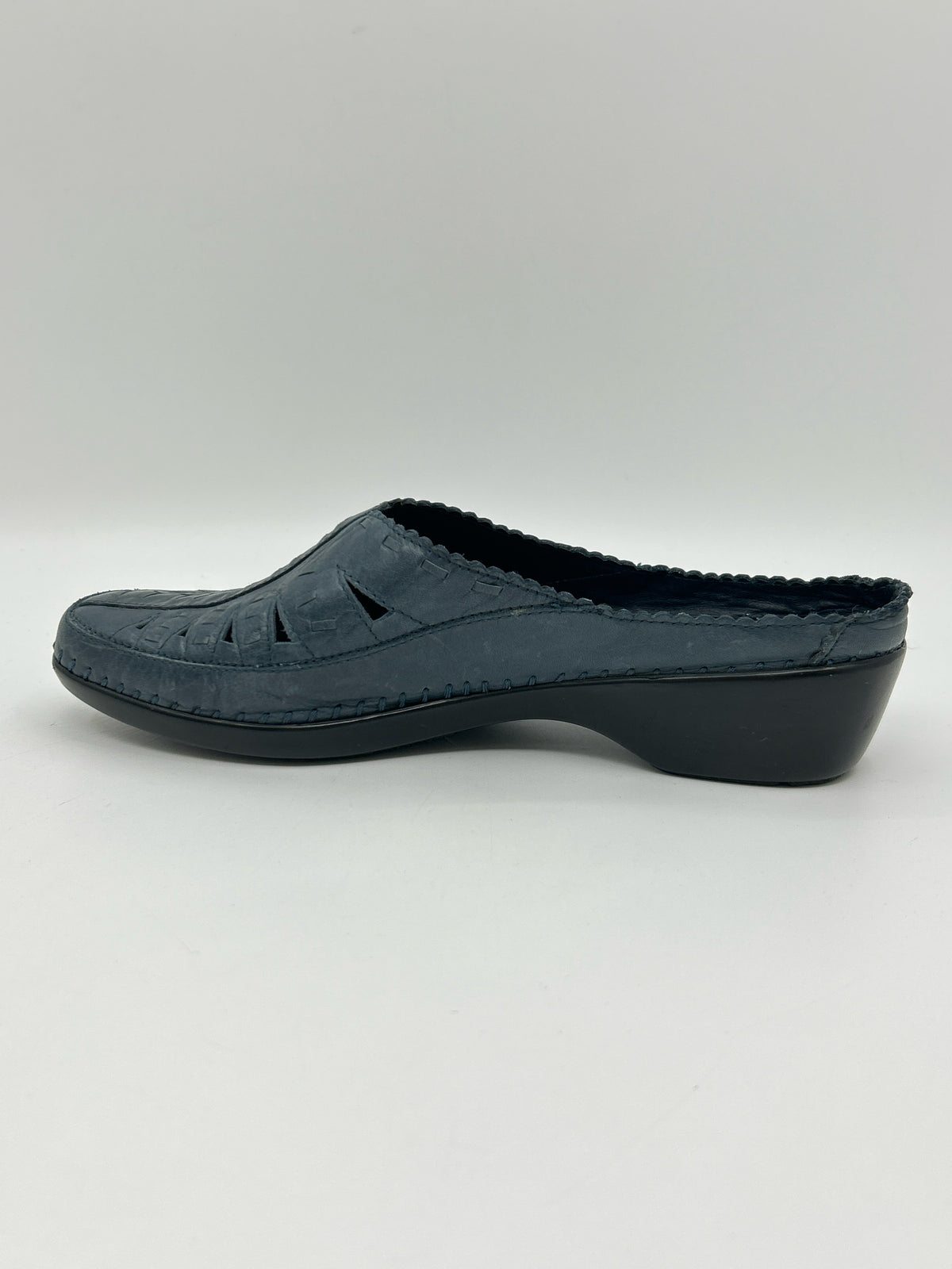EASY SPIRIT Size 9 Blue Women Clogs