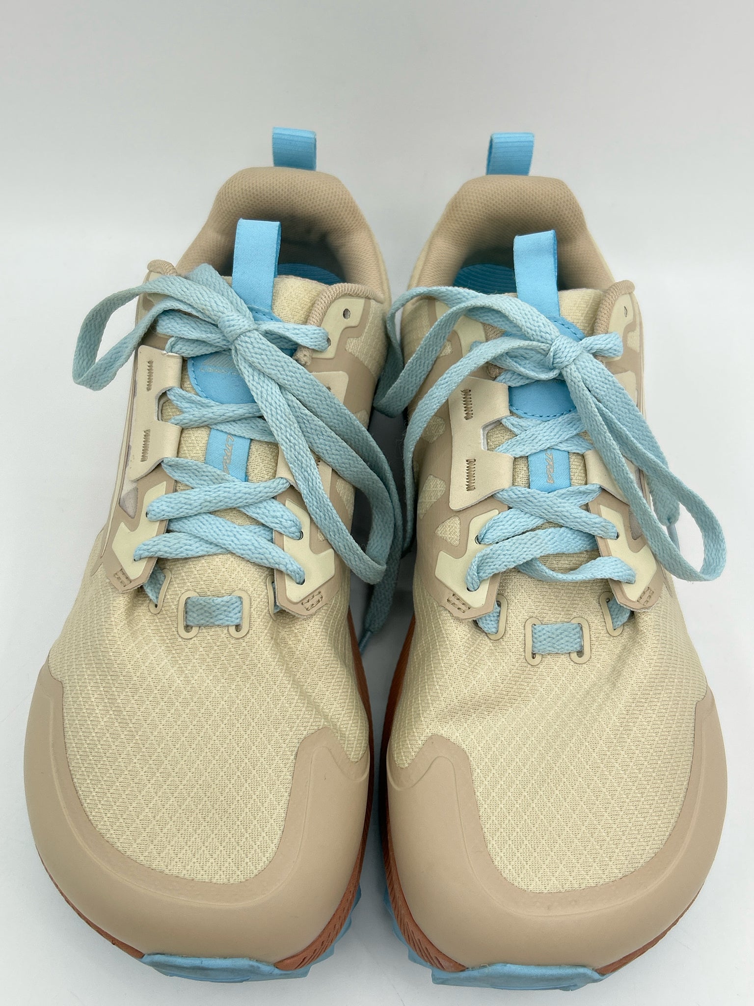 ALTRA Size 9.5W Cream and Blue Women Sneakers