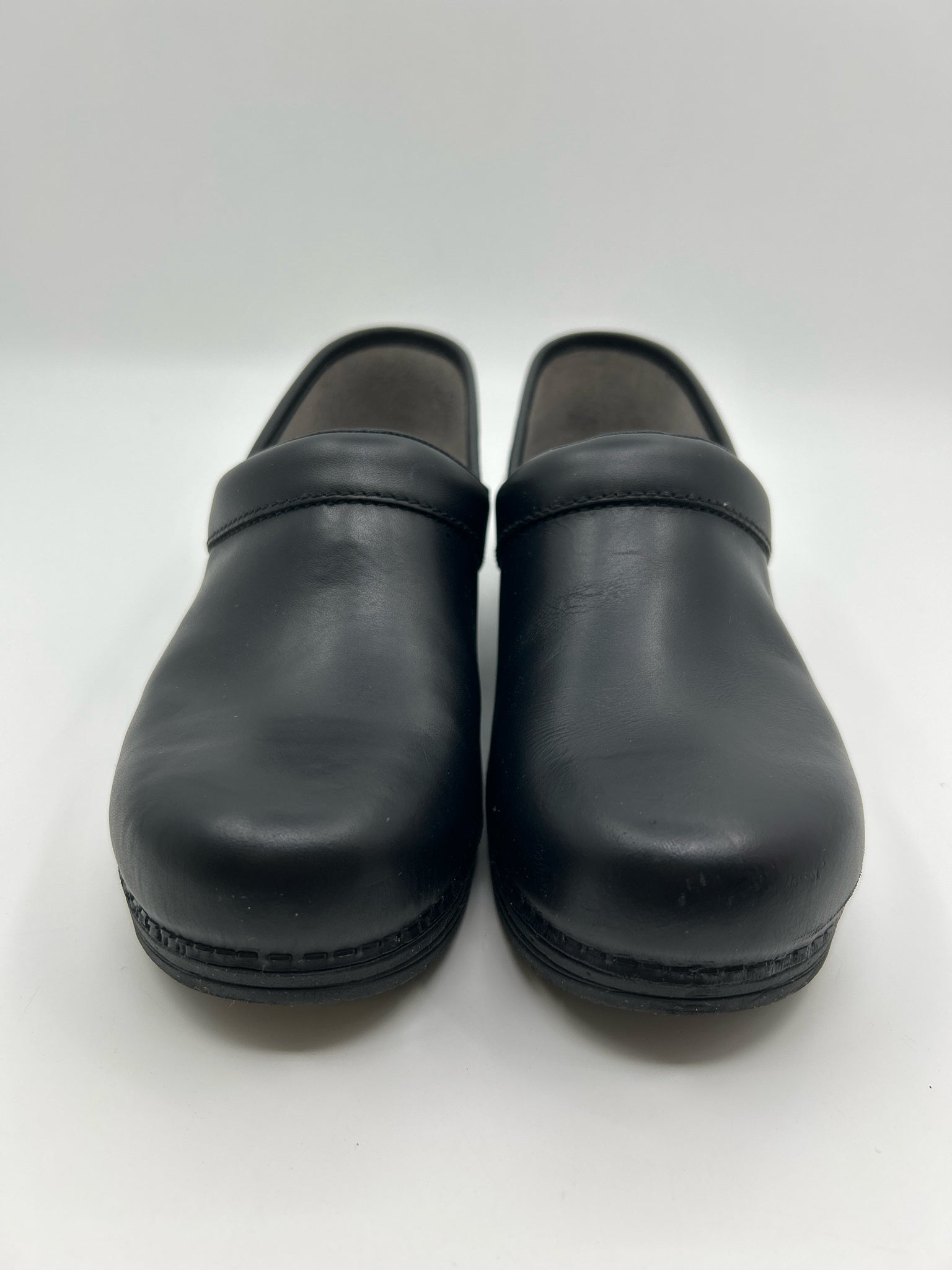 DANSKO Size 40/10 Black Women Shoes