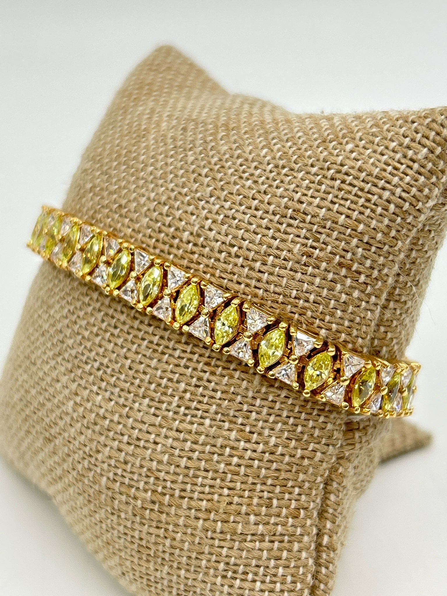 SUZANNE SOMERS Yellow and White Bracelet