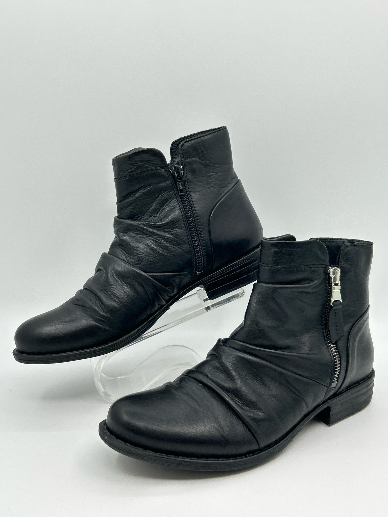 MIZ MOOZ Size 37 Black Women Booties