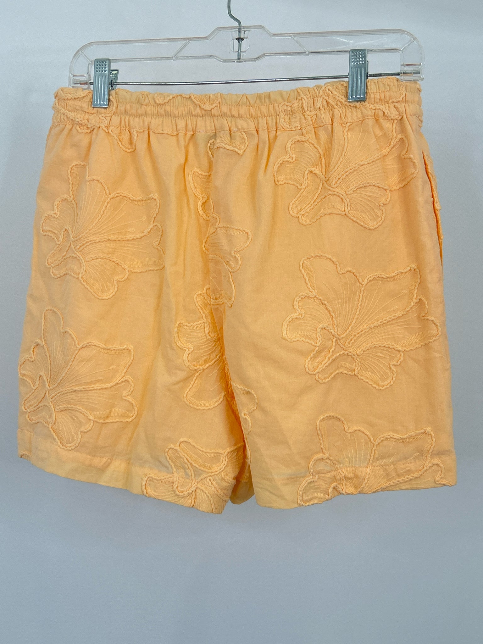 CECE Size M Apricot Women Shorts