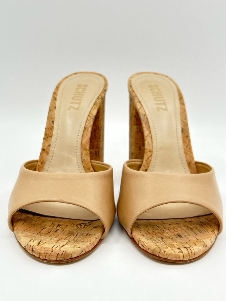 SCHUTZ Size 7B nude Sandal