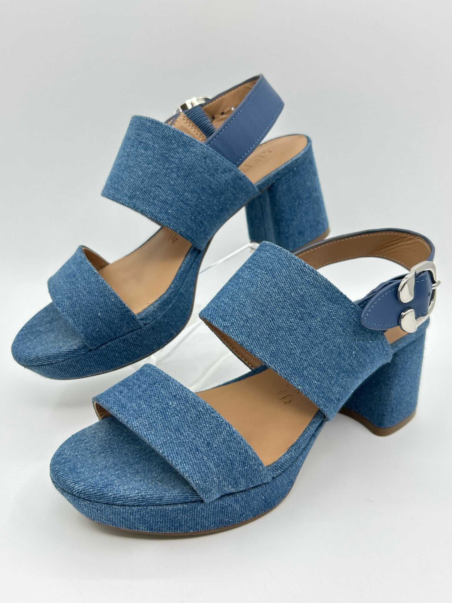 AEROSOLES Size 7.5 BLUE DENIM Women's Sandal