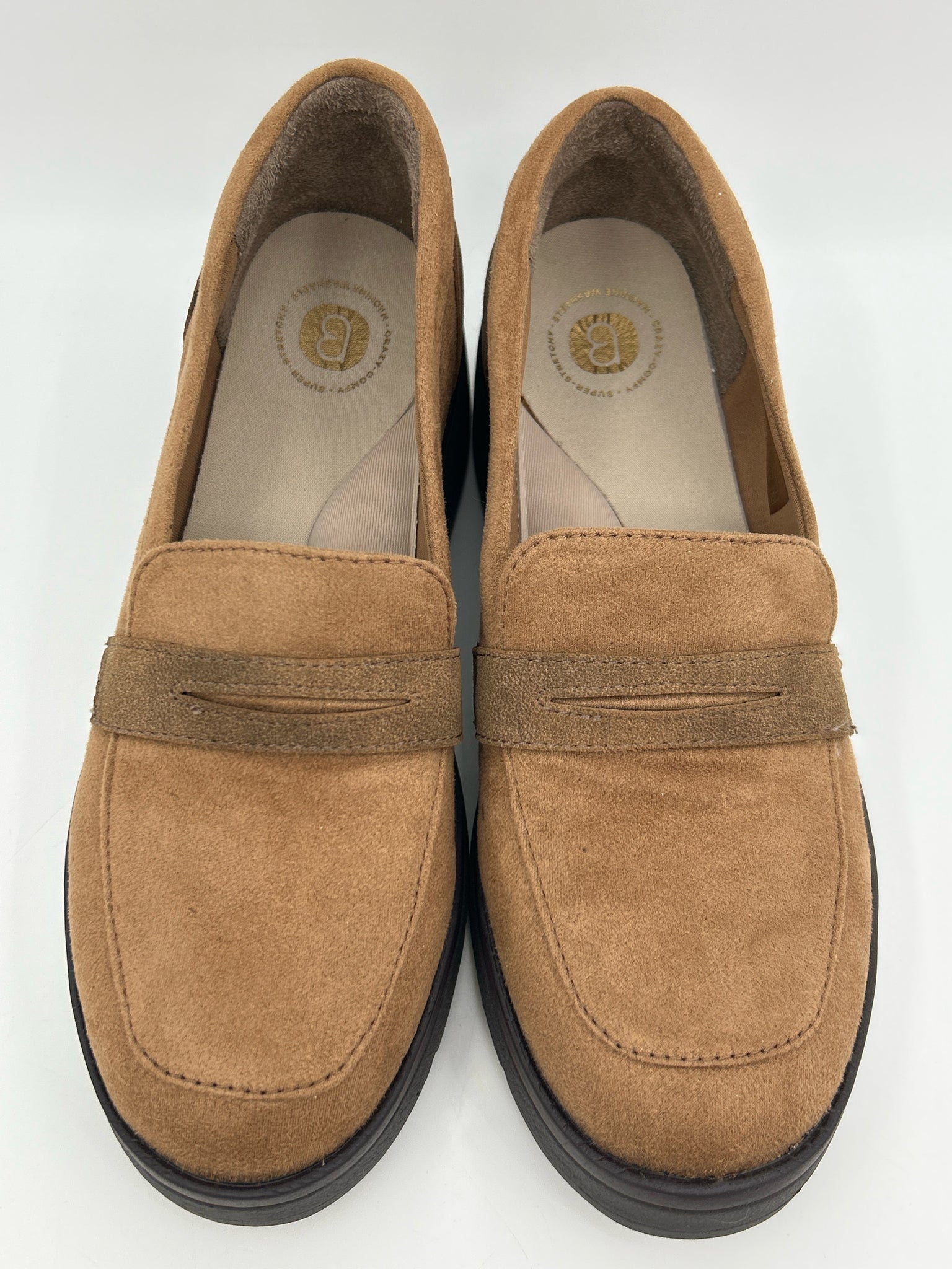 BZEES NWOB Size 8 Toffee Women Loafer