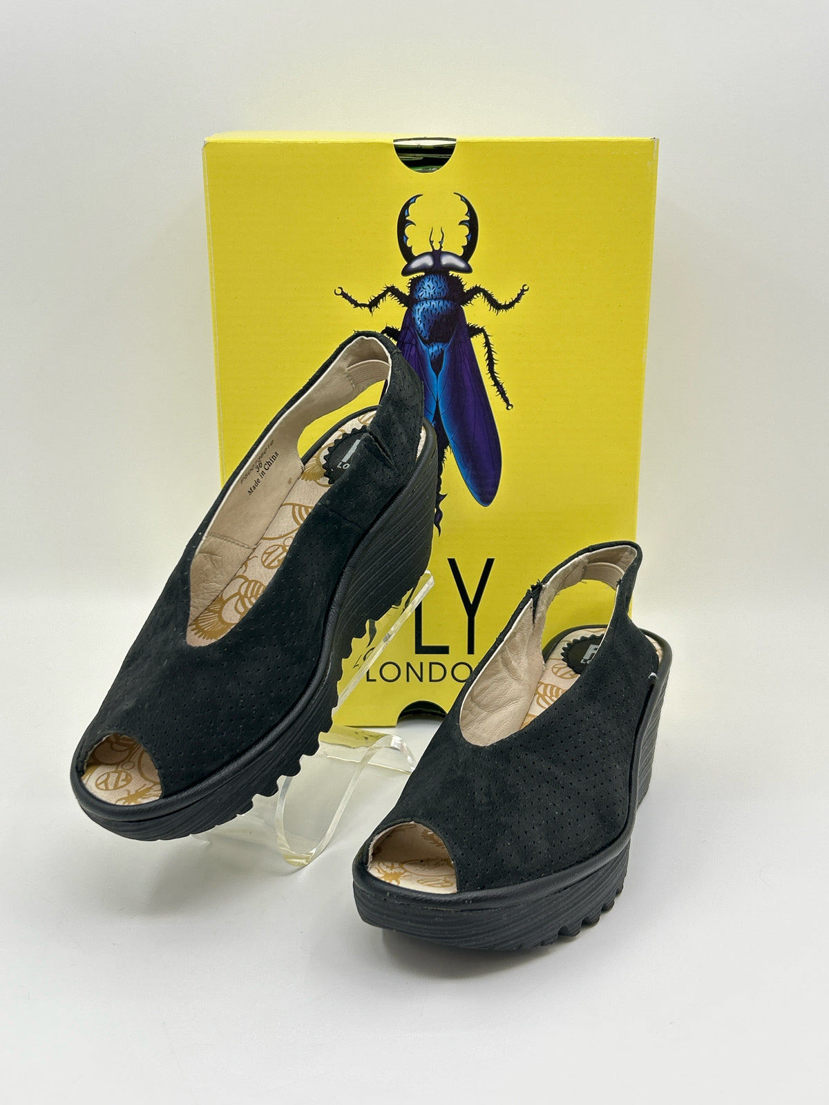 FLY LONDON Size 36/6 Black Women Sandal