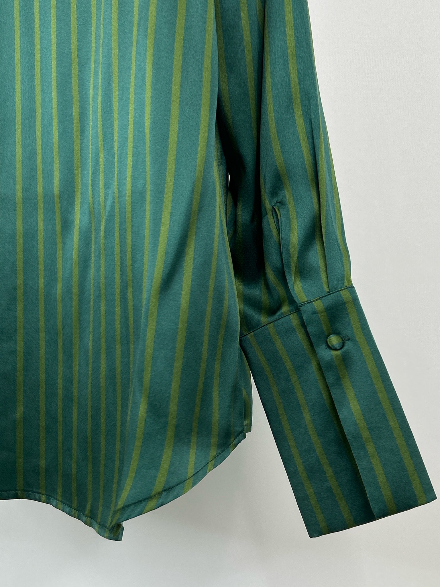 Catherinegee Size S Green Striped Women Top