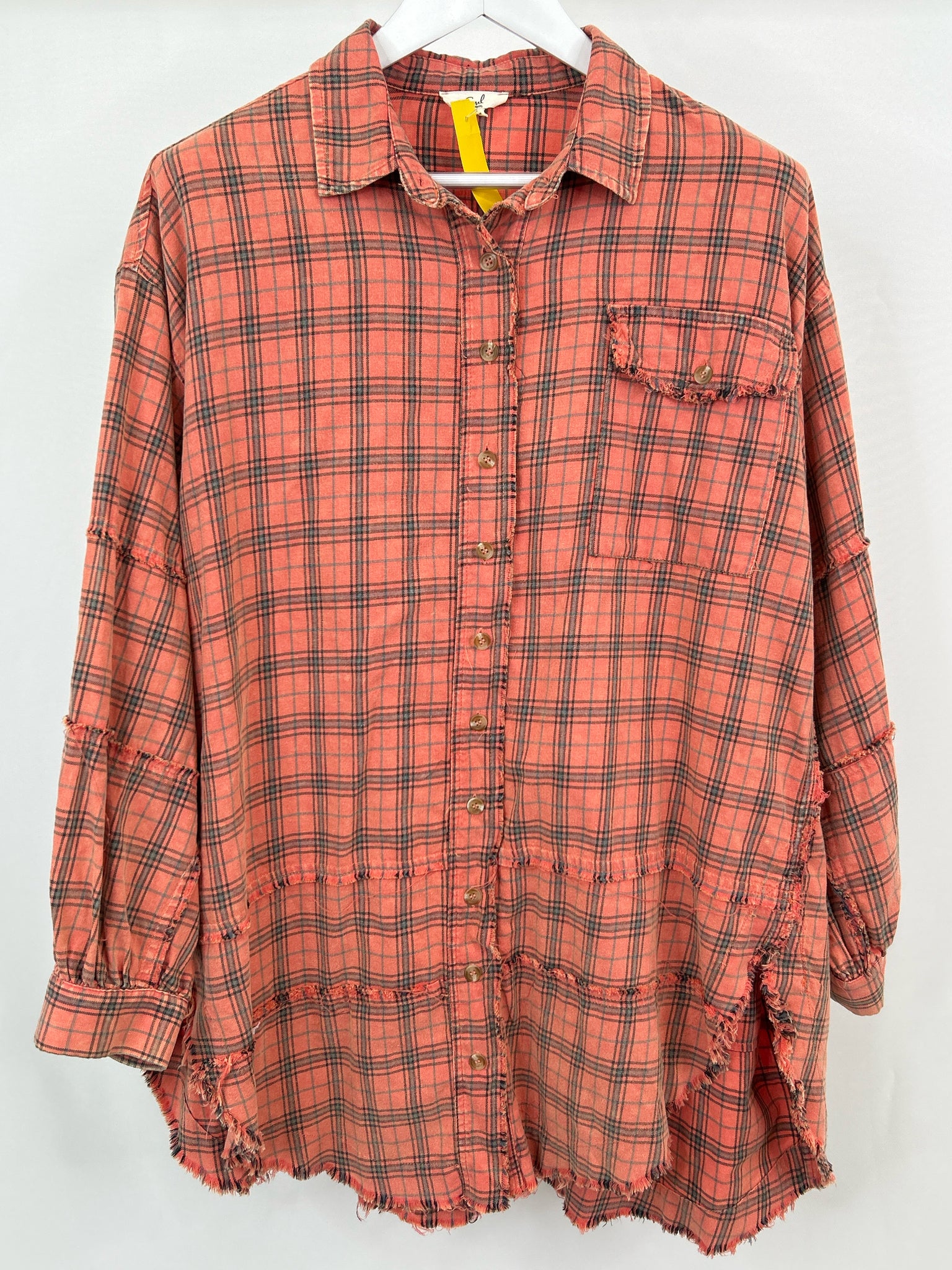 EASEL Size M CORAL PLAID Women Shirt