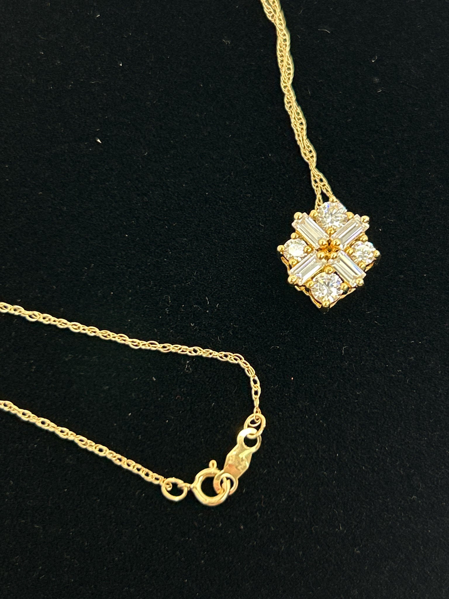 ABSOLUTE NIB Gold Necklace