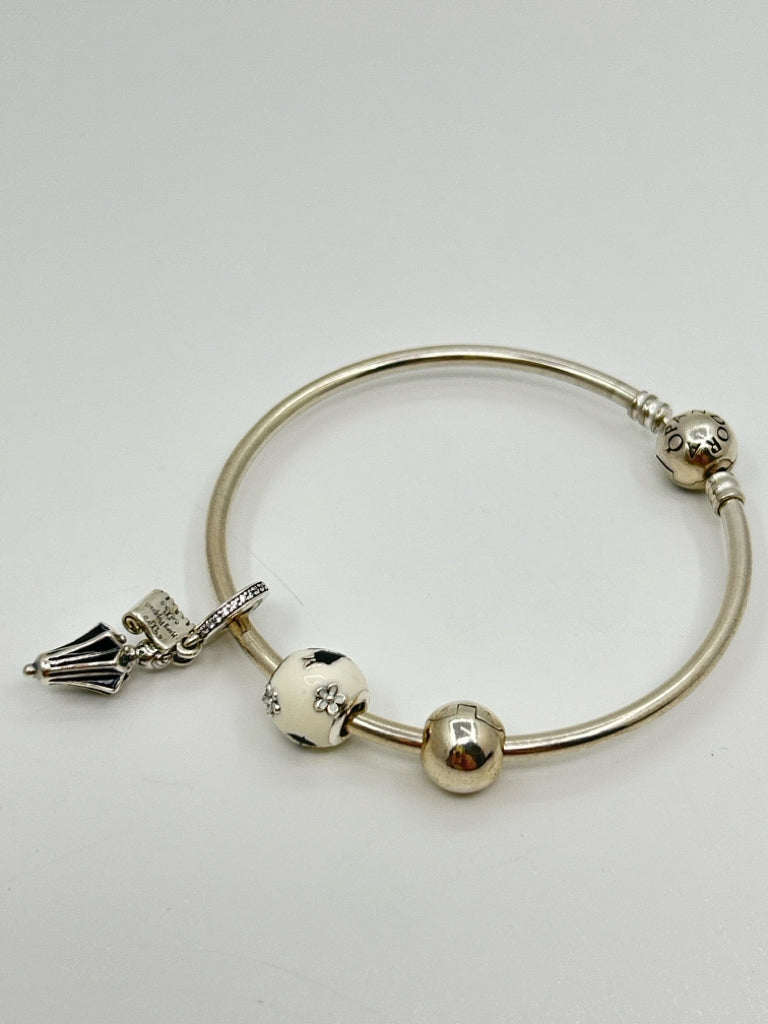 PANDORA Moments Silver Bangle Bracelet