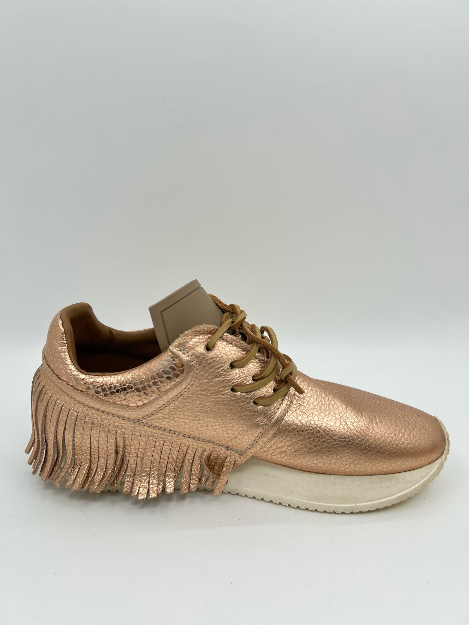 ESSEUTESSE Size 37 ROSE GOLD Women Sneakers