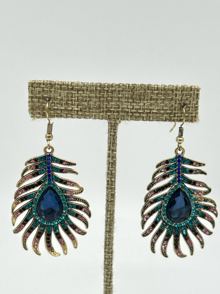 EYE CANDY Size One Size Gold and Blue Earrings